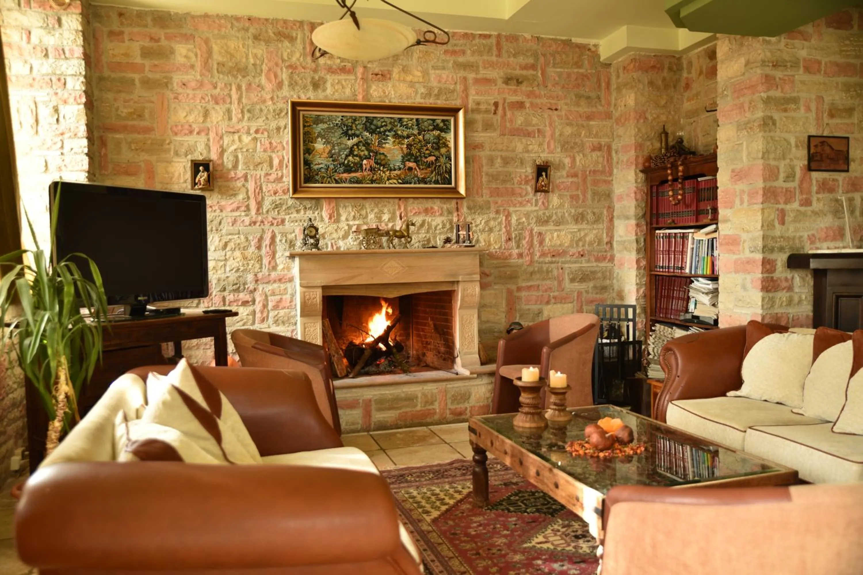 Living room in Mont Helmos Hotel