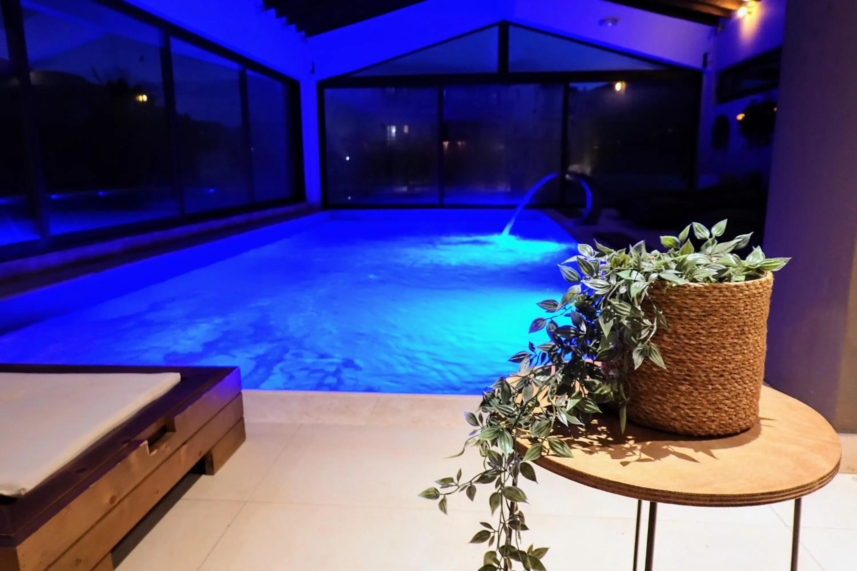 Swimming pool in Mont Helmos Hotel