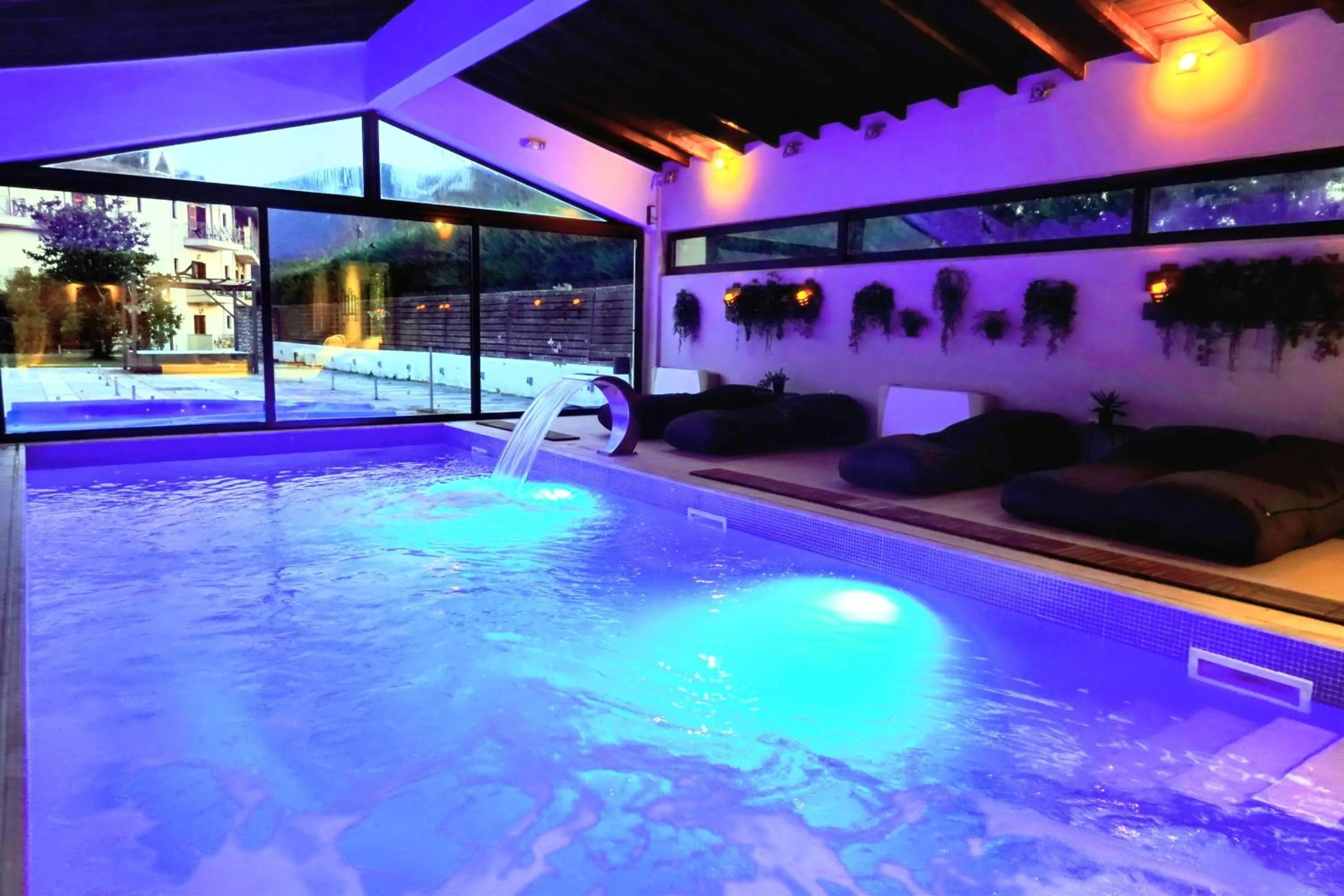 Swimming pool in Mont Helmos Hotel