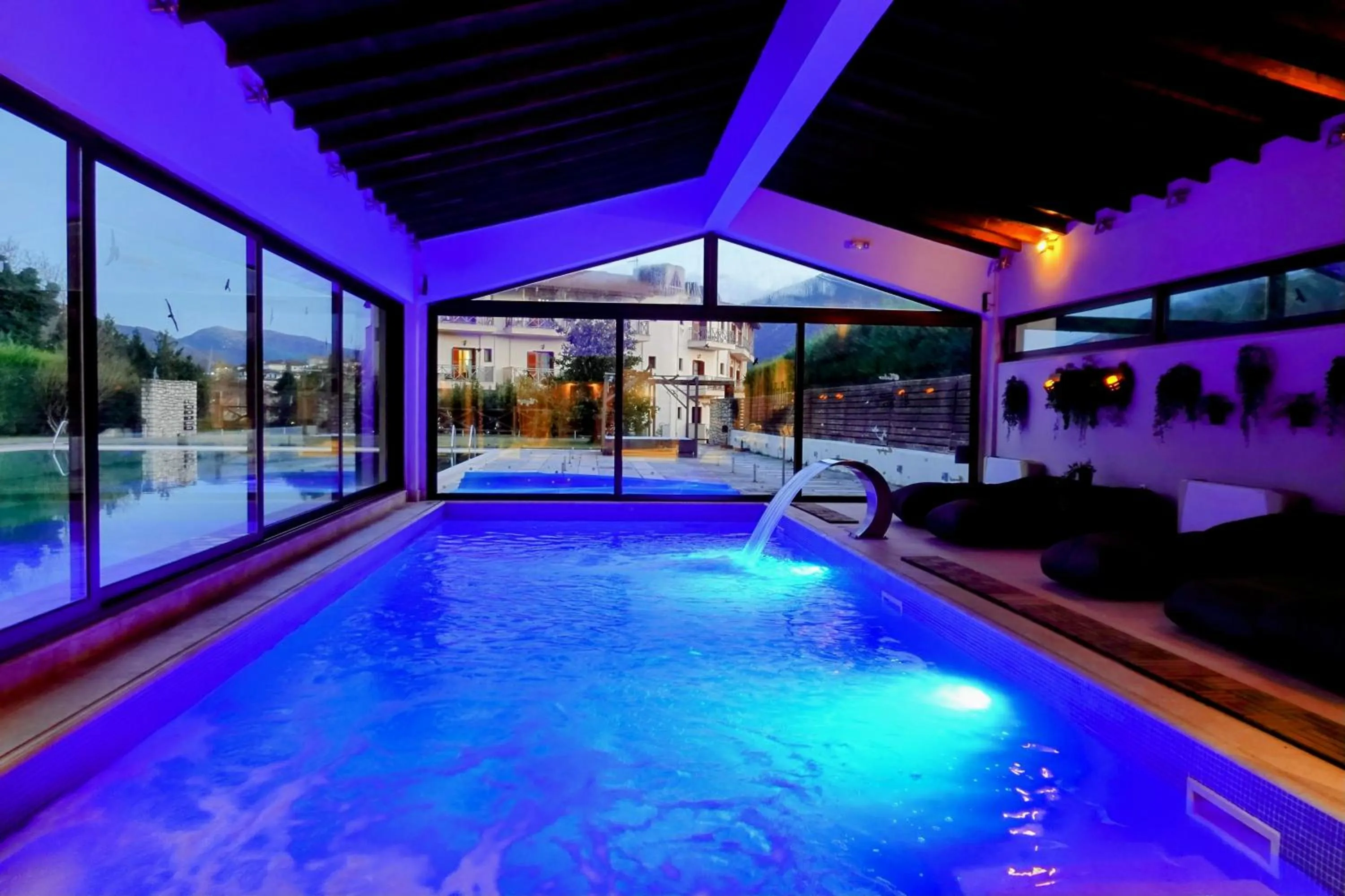 Swimming pool in Mont Helmos Hotel