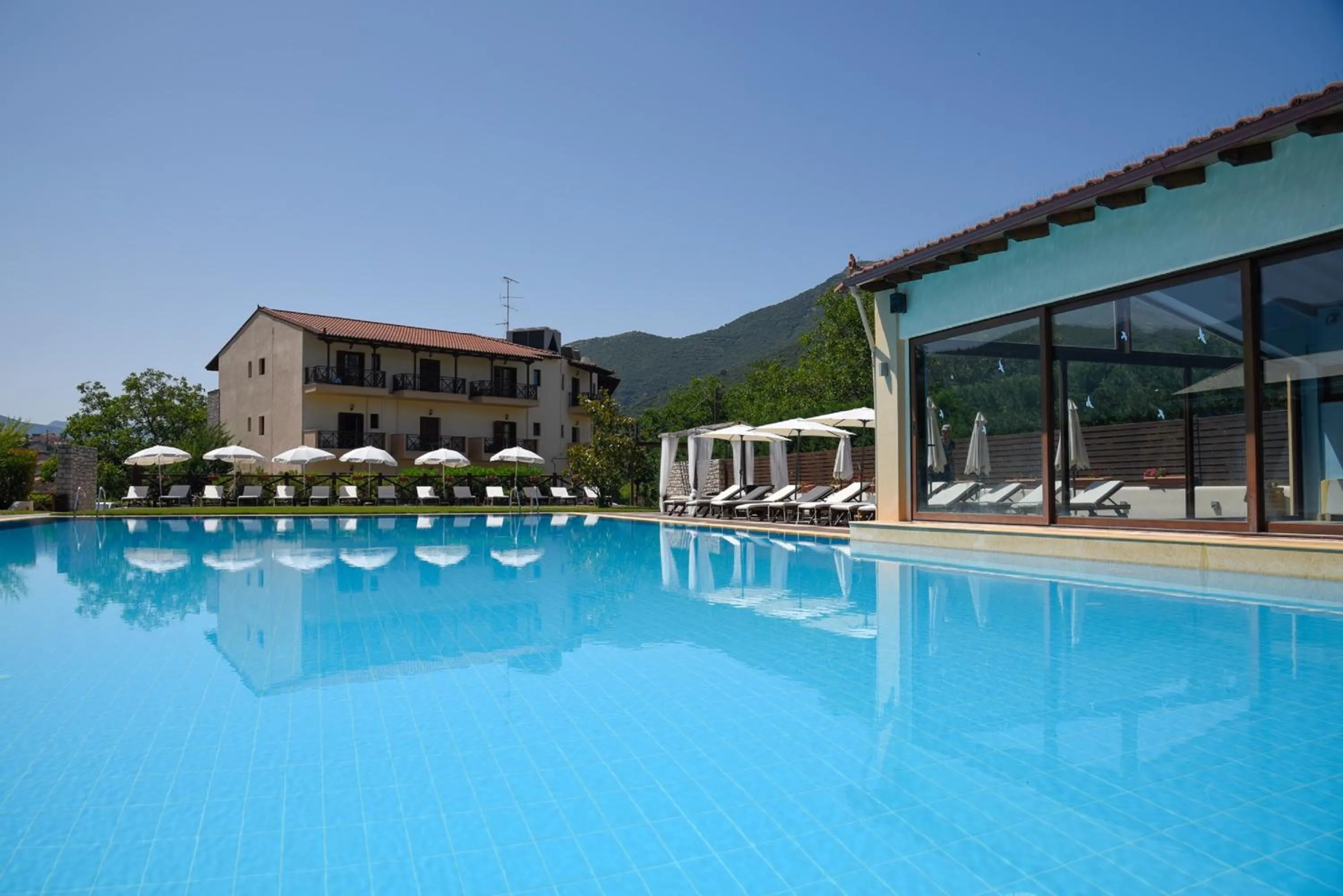Swimming pool in Mont Helmos Hotel