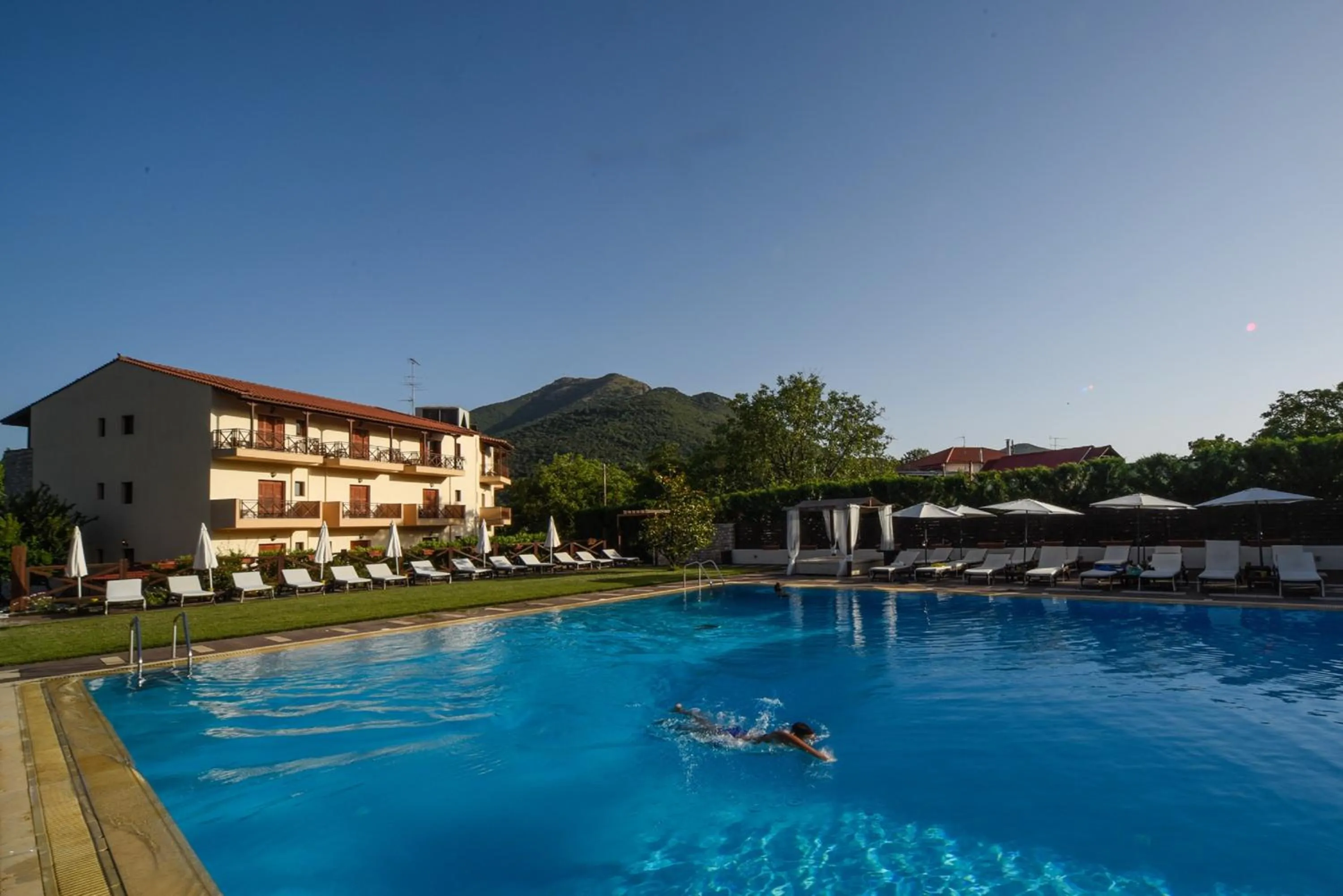 Swimming pool in Mont Helmos Hotel
