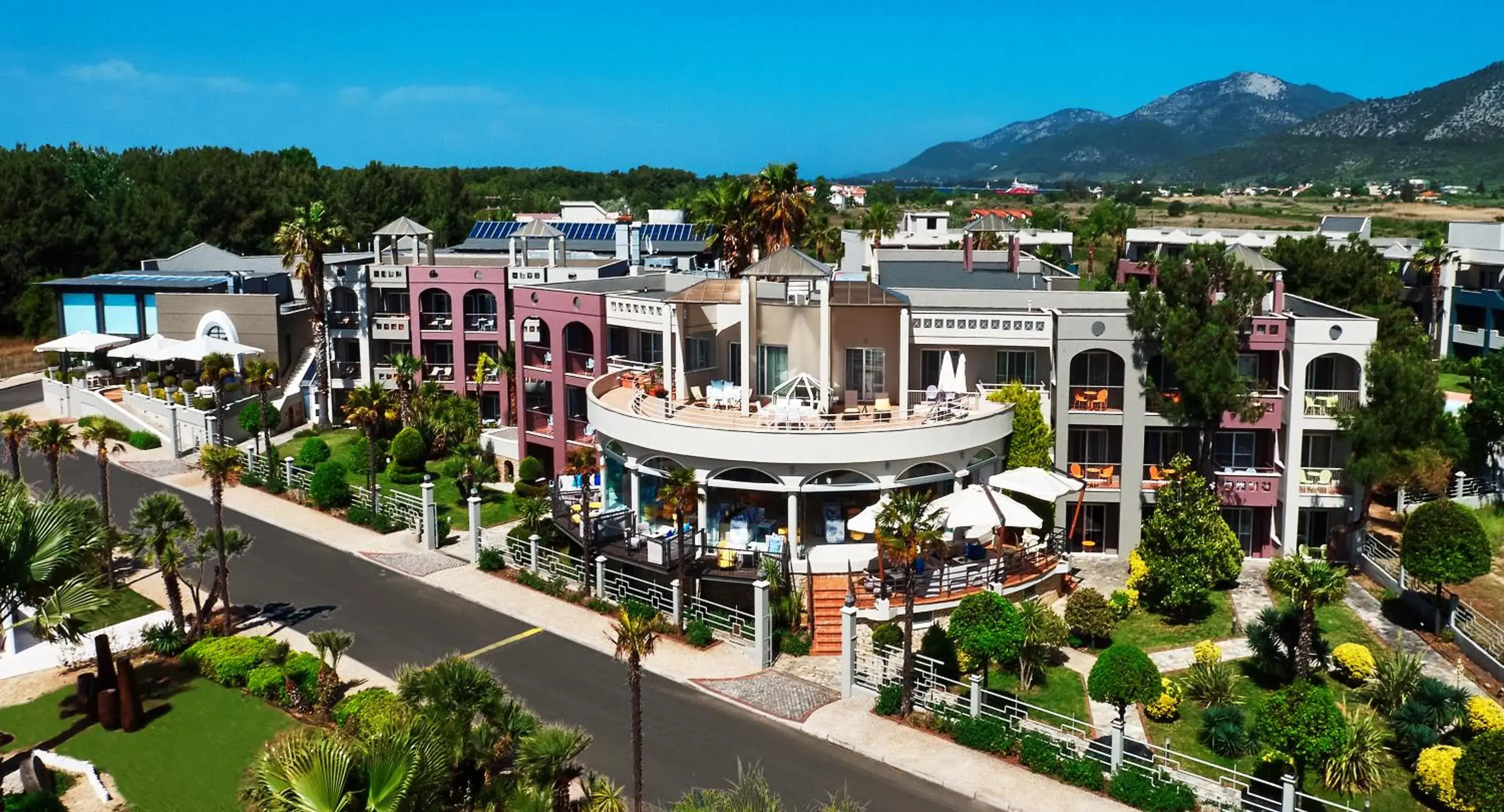 Facade/entrance in Ilio Mare Hotel Facade/entrance in Ilio Mare Hotel