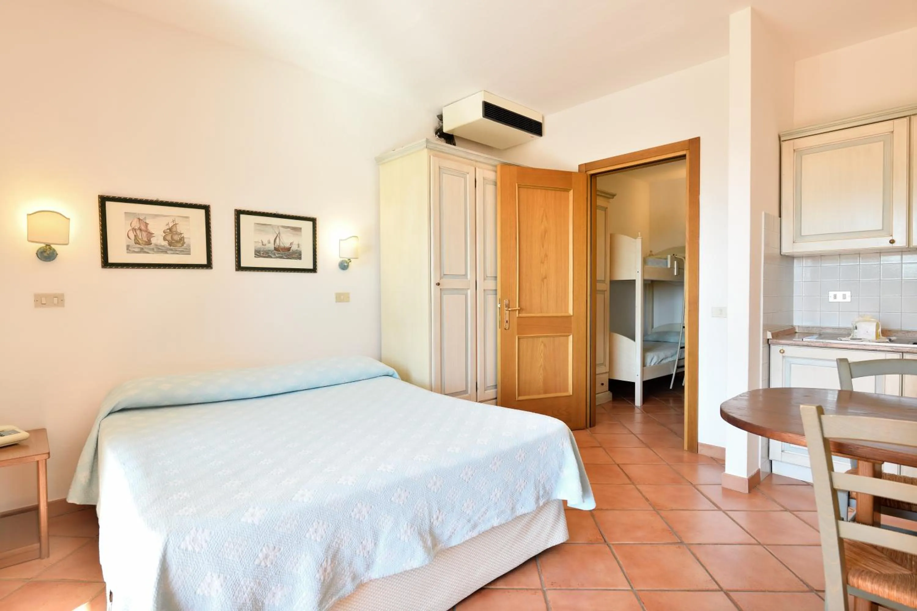 Bed in Baia Caddinas Clubresidence