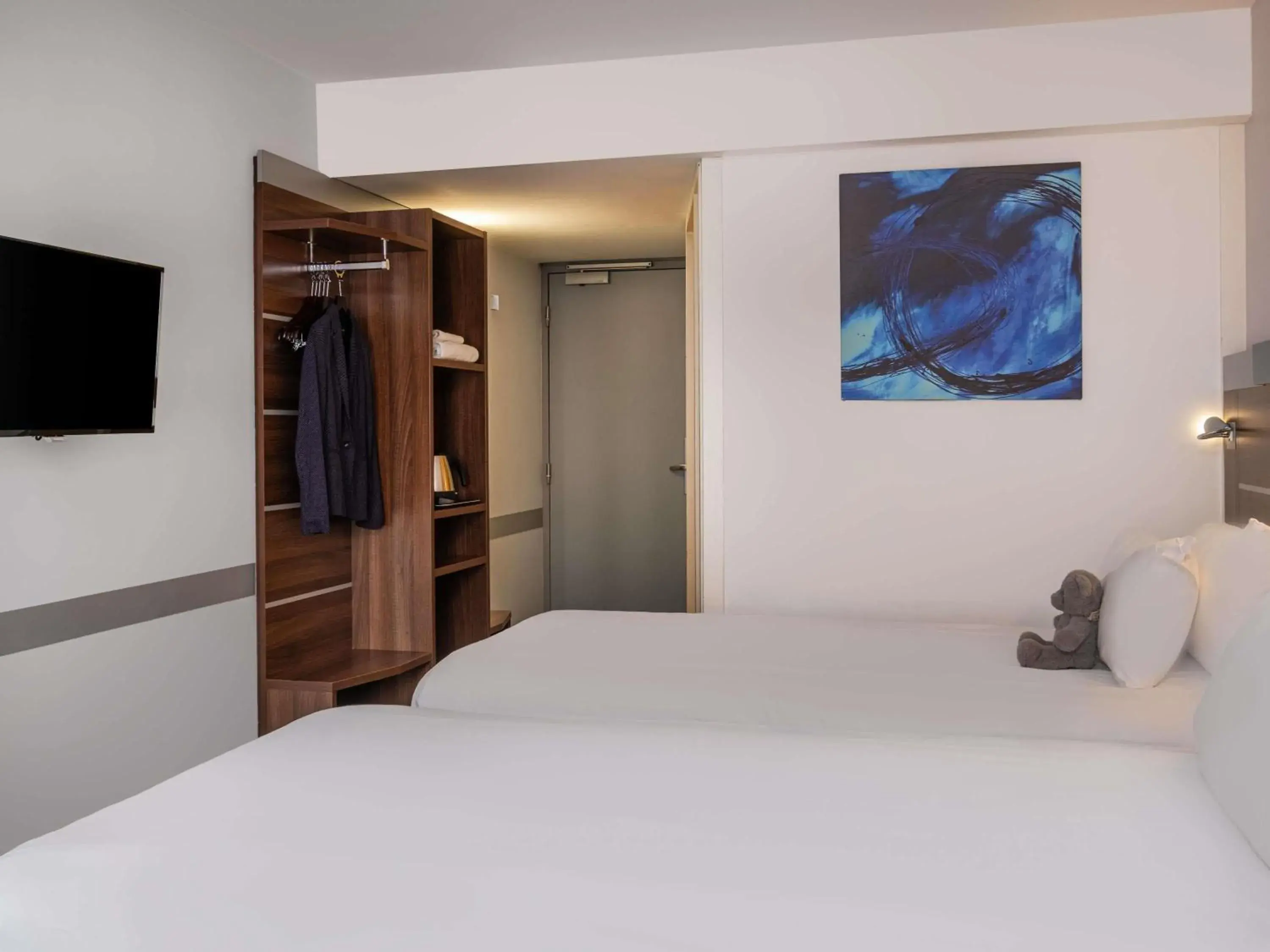 Bedroom, Bed in Hôtel Marseille Centre Gare Saint-Charles Bedroom, Bed in Hôtel Marseille Centre Gare Saint-Charles