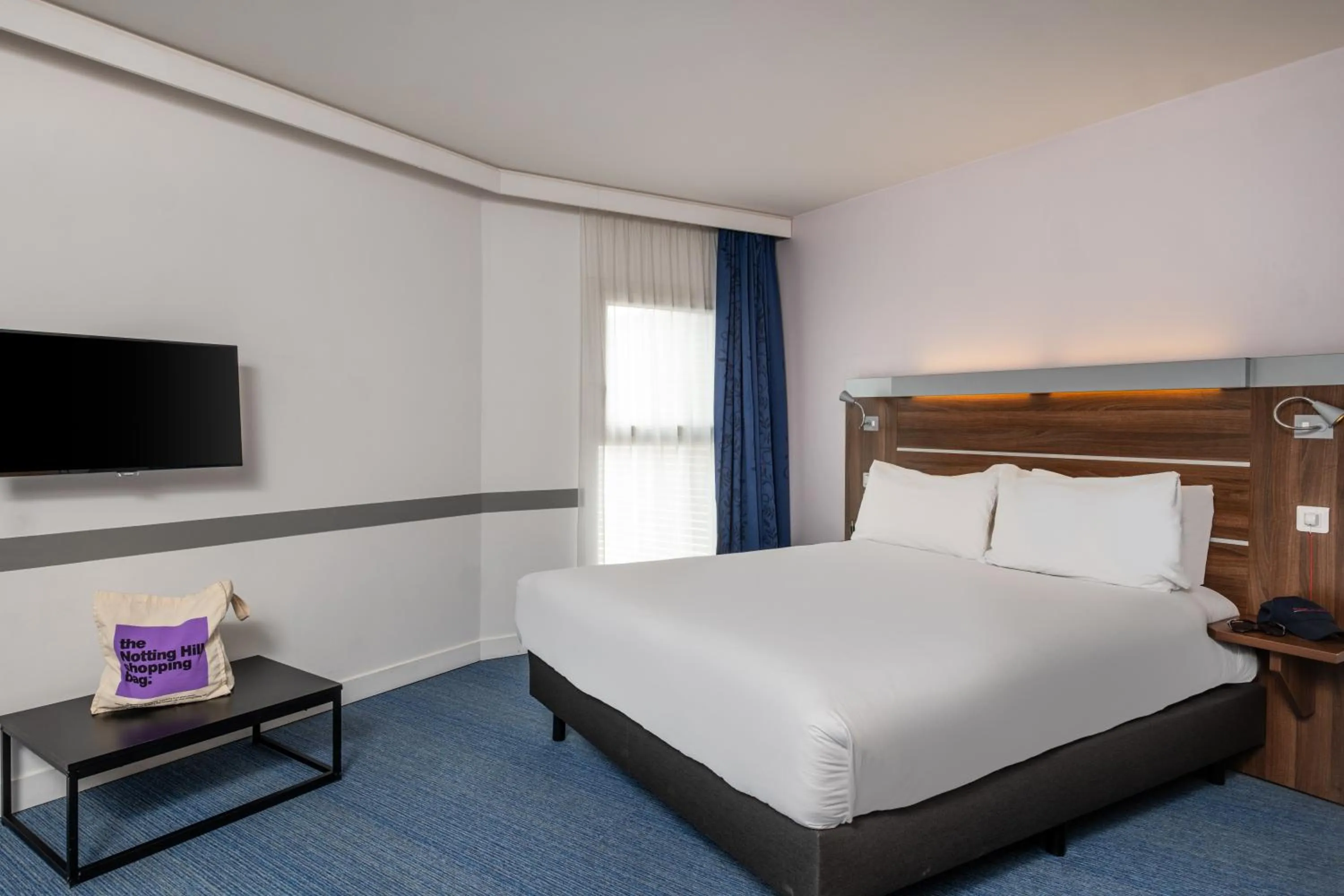 Property building, Bed in Hôtel Marseille Centre Gare Saint-Charles
