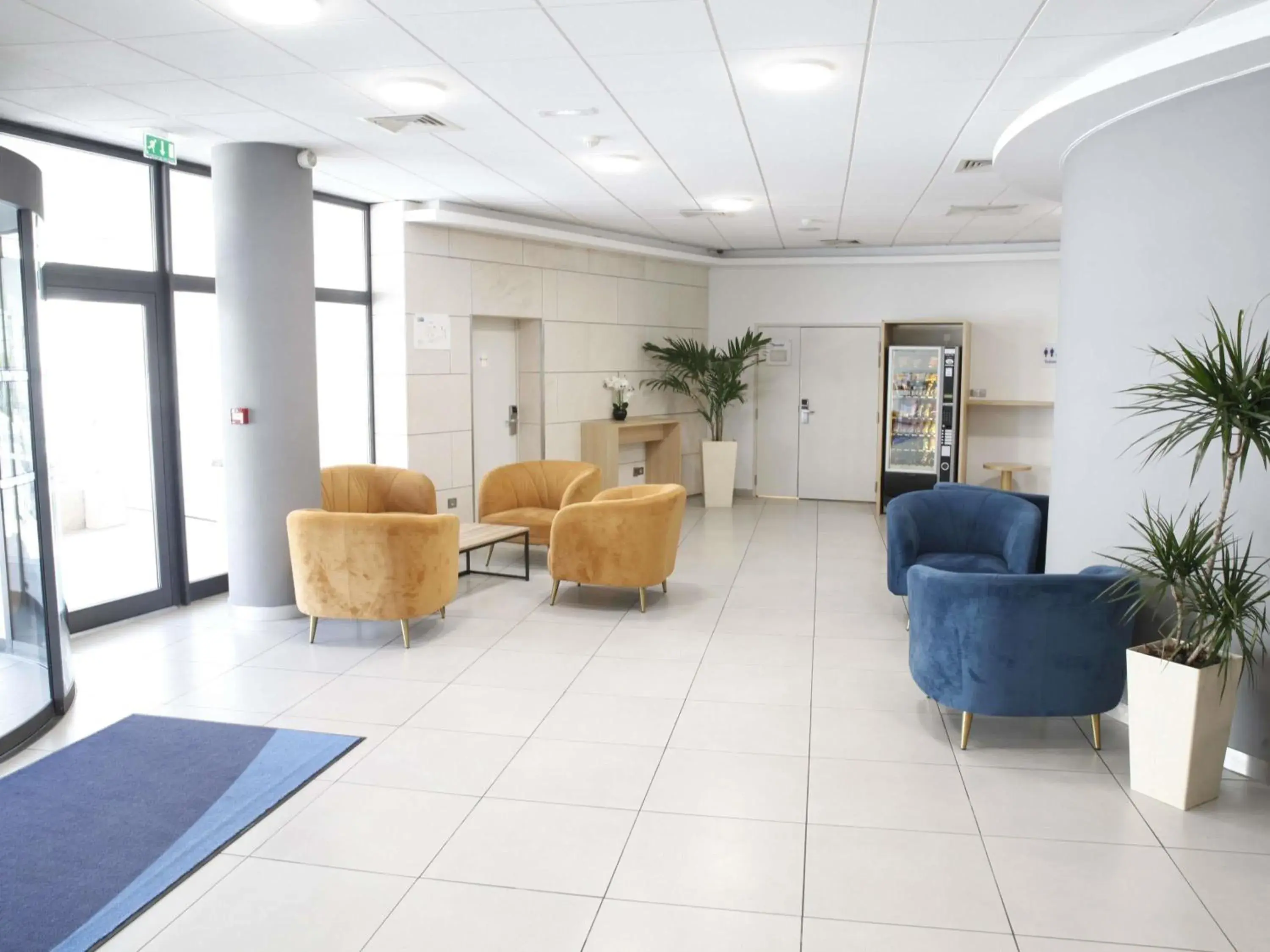 Property building in Hôtel Marseille Centre Gare Saint-Charles Property building in Hôtel Marseille Centre Gare Saint-Charles