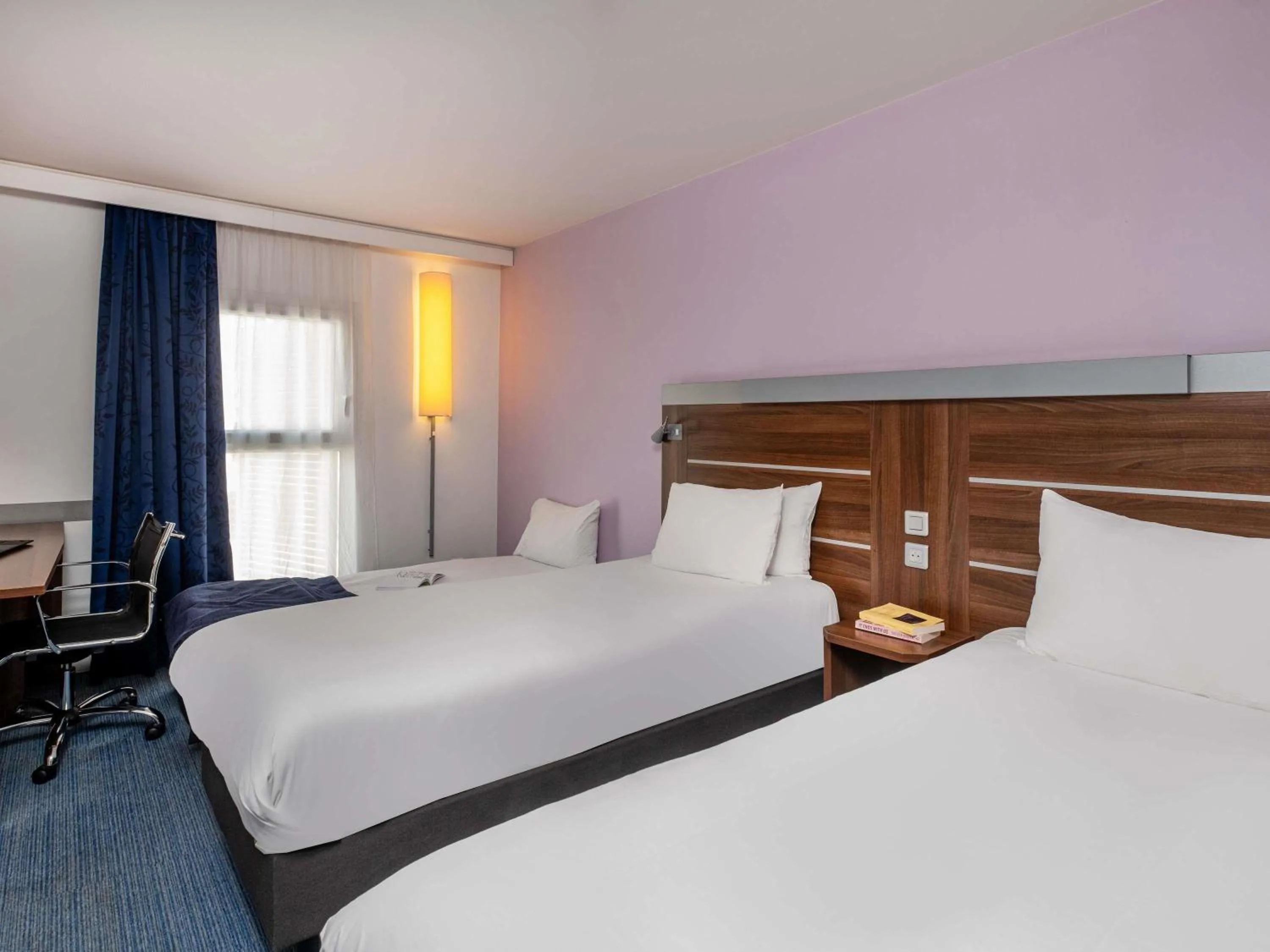 Bedroom, Bed in Hôtel Marseille Centre Gare Saint-Charles