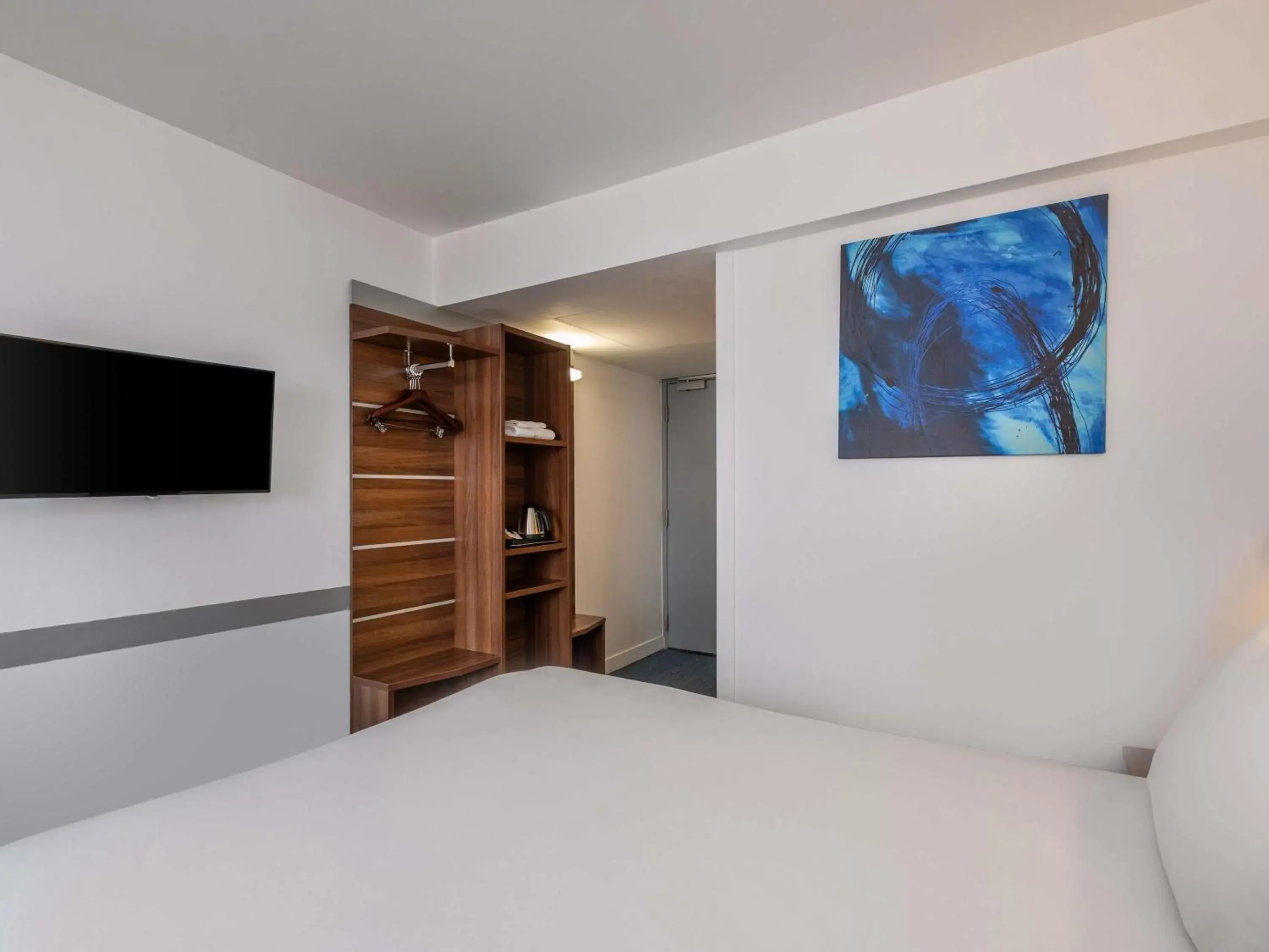 Bedroom, Bed in Hôtel Marseille Centre Gare Saint-Charles Bedroom, Bed in Hôtel Marseille Centre Gare Saint-Charles