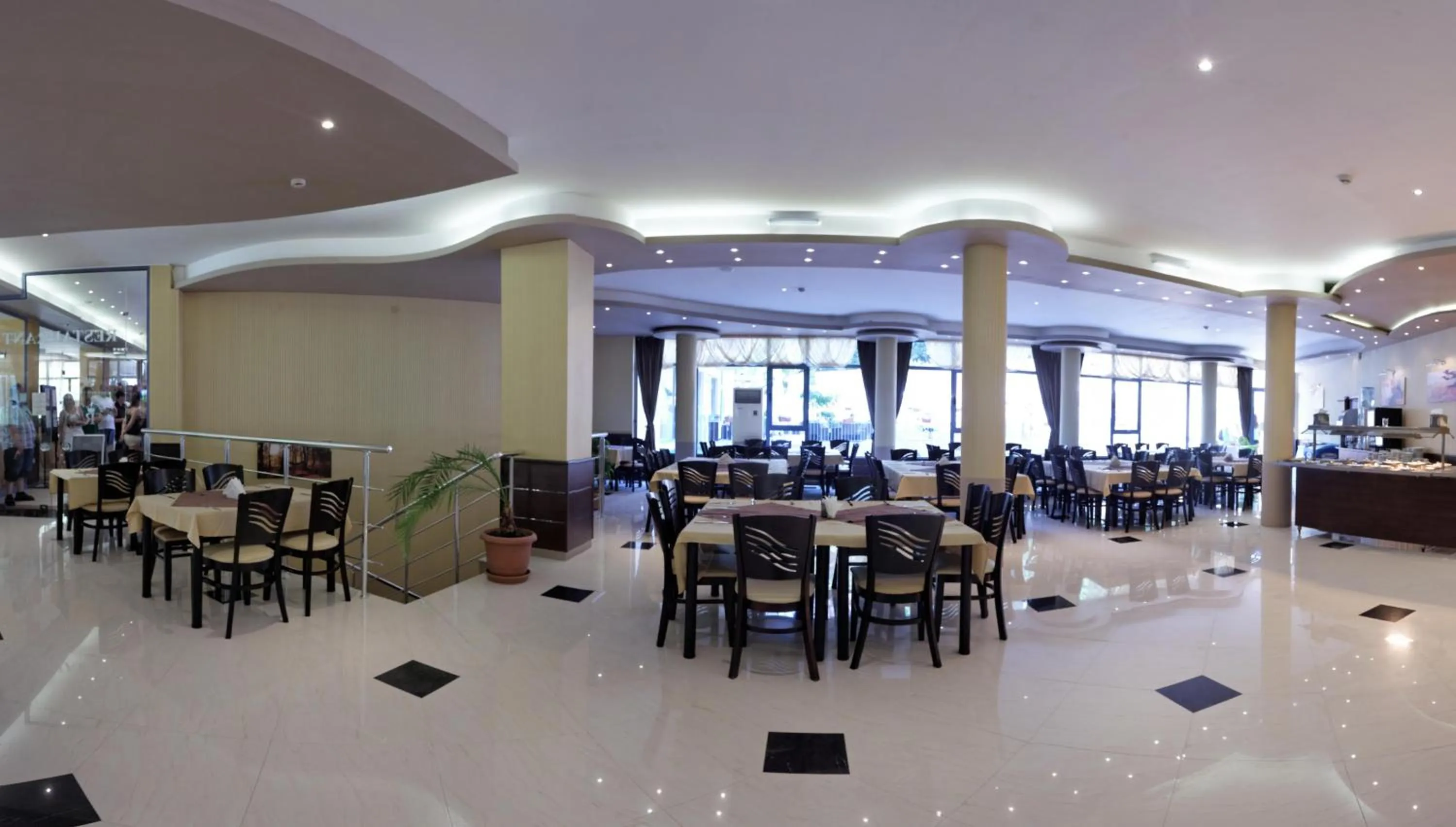 Restaurant/places to eat in Hotel Rеgina - Golden Sands All Inclusive