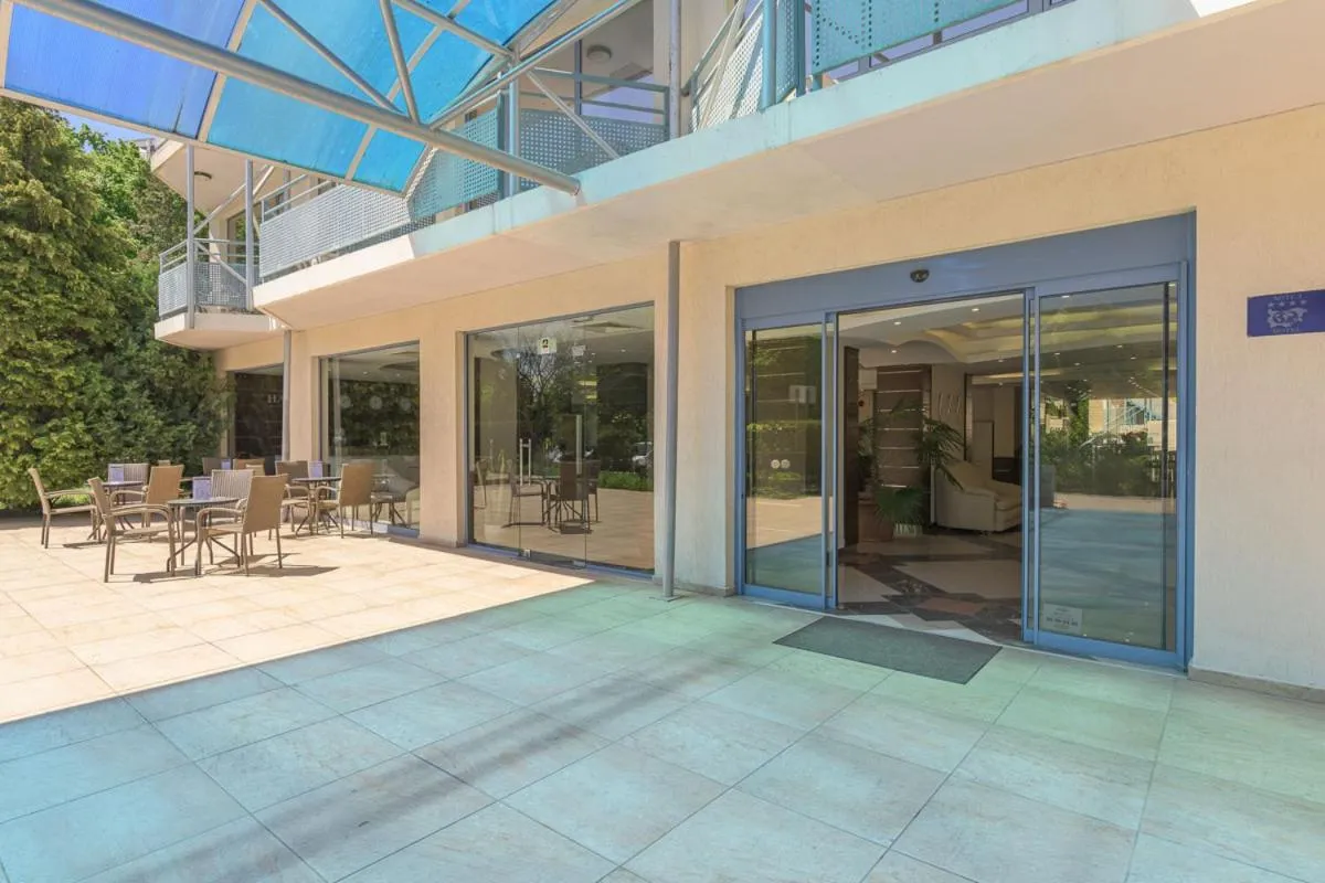 Property building in Hotel Rеgina - Golden Sands All Inclusive