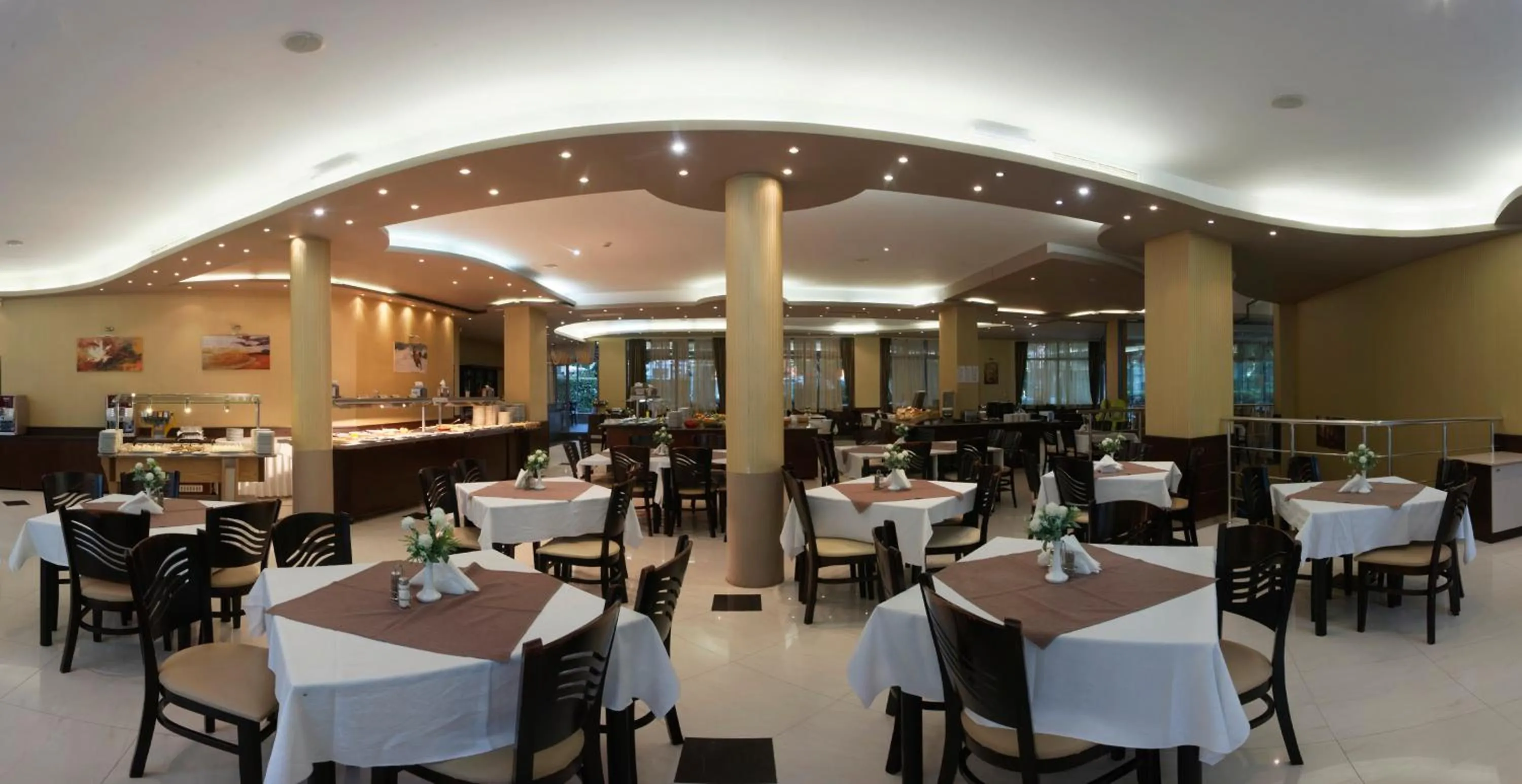 Restaurant/places to eat in Hotel Rеgina - Golden Sands All Inclusive