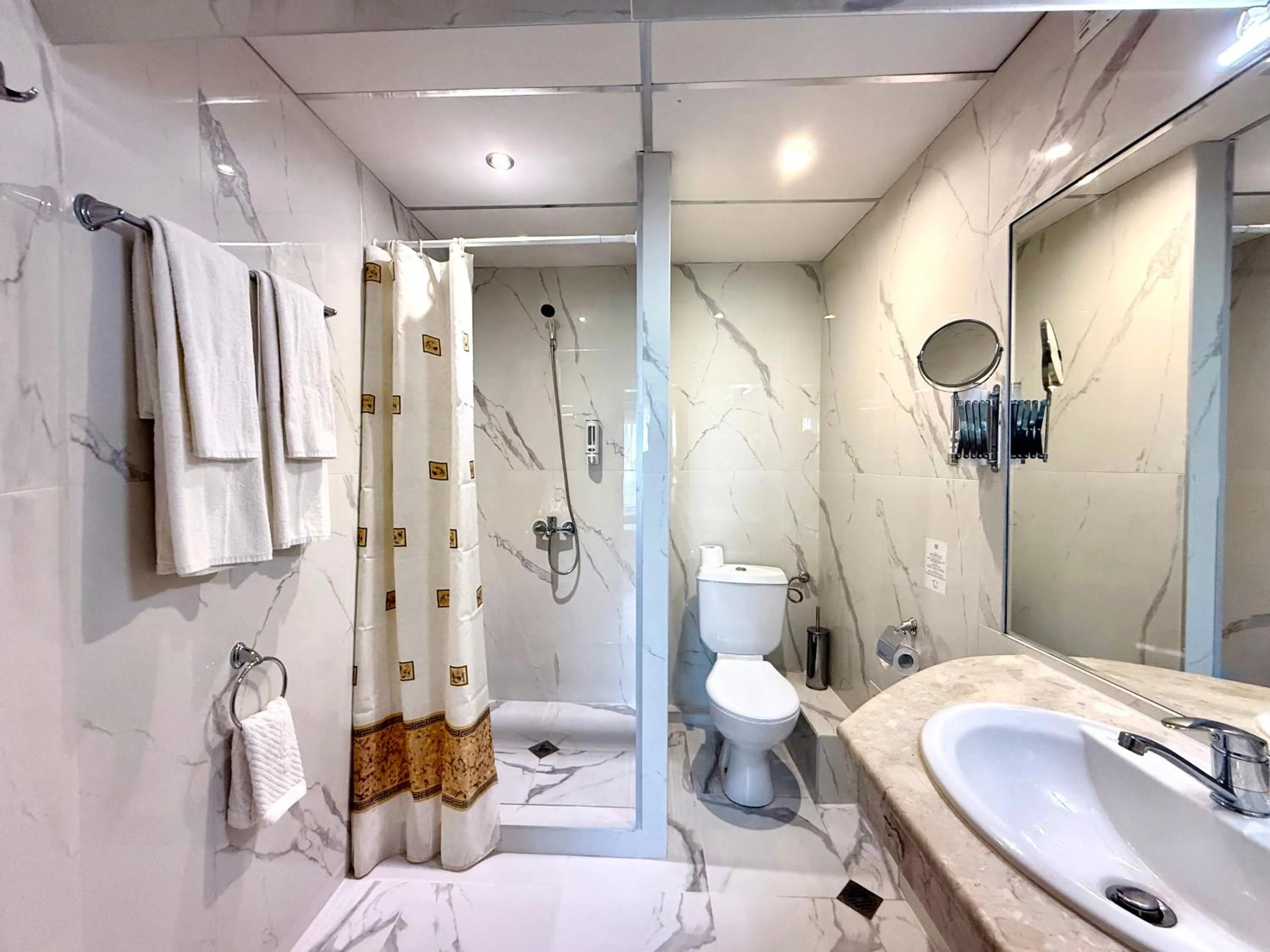 Toilet in Hotel Rеgina - Golden Sands All Inclusive