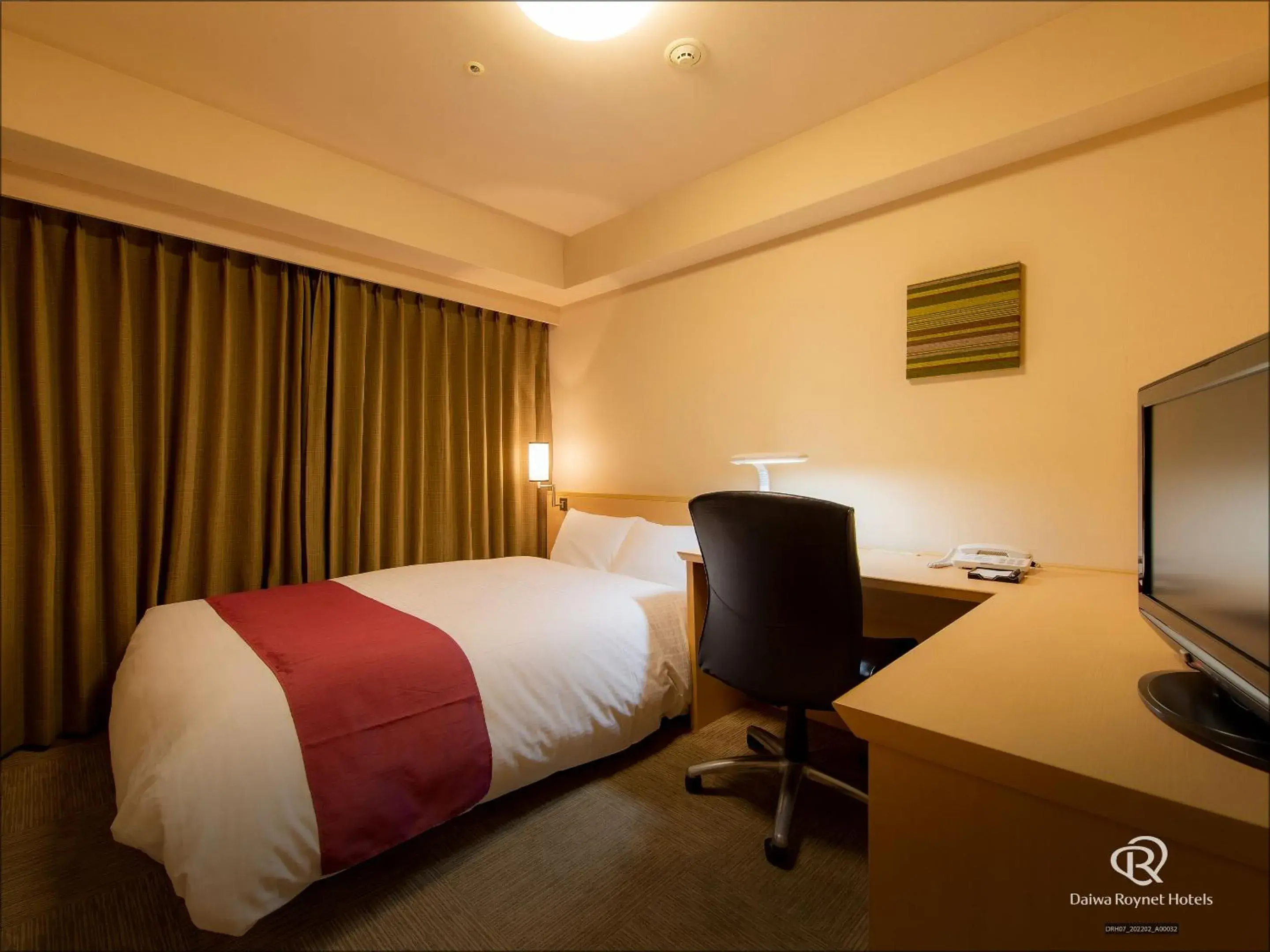 Bed in Daiwa Roynet Hotel Hakata-Gion Bed in Daiwa Roynet Hotel Hakata-Gion