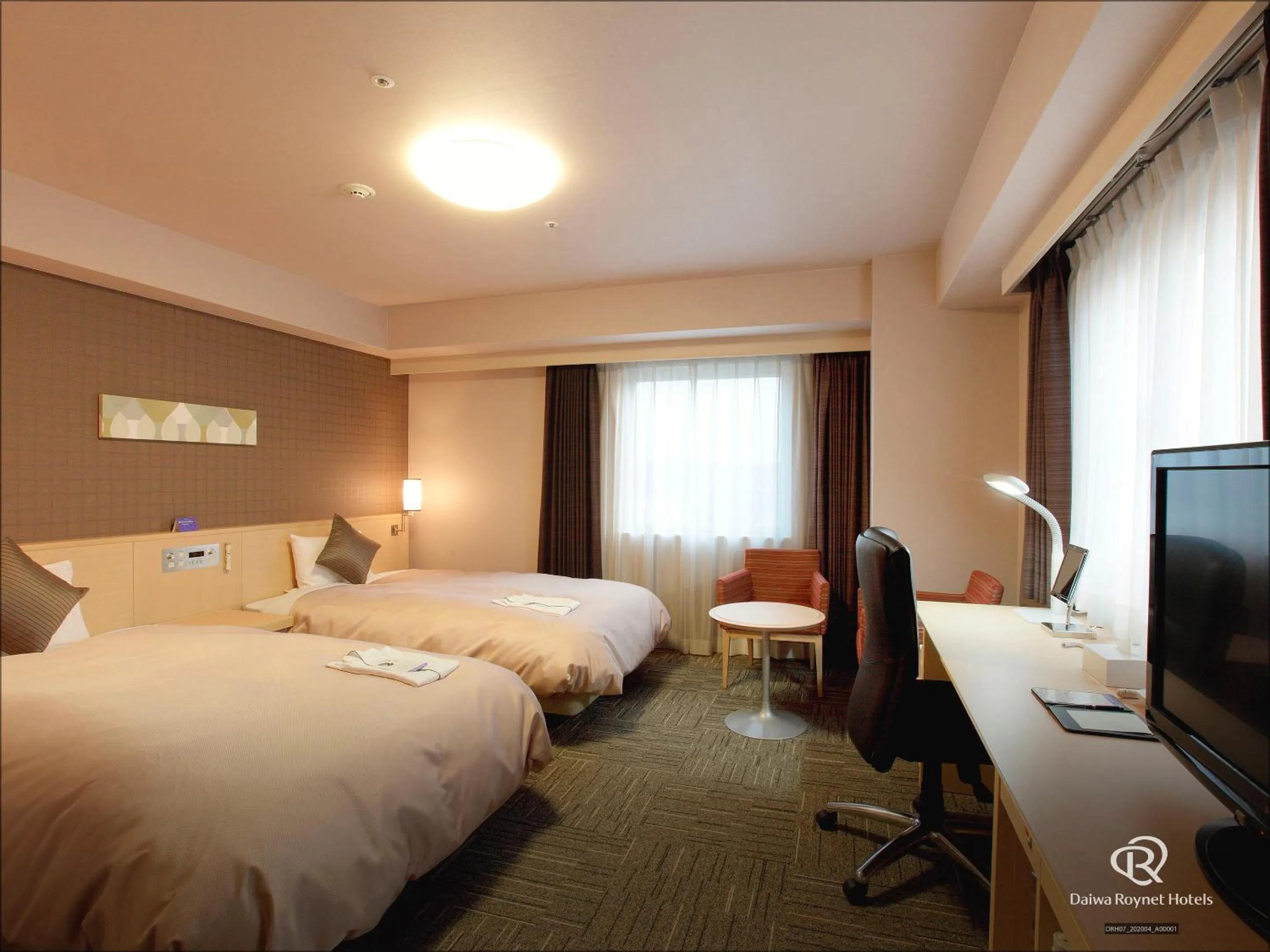 Bed in Daiwa Roynet Hotel Hakata-Gion