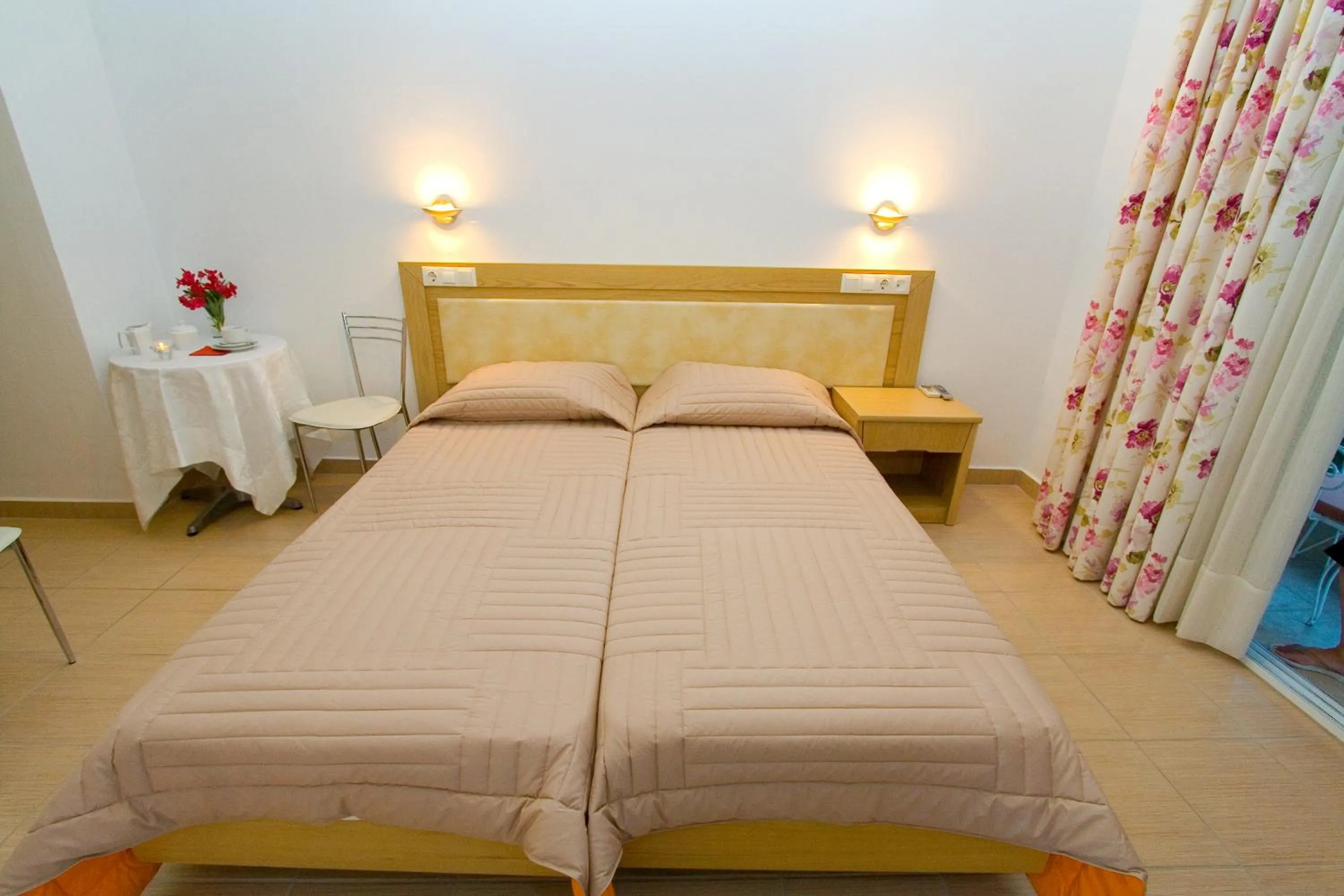 Bedroom in Evita's Studios