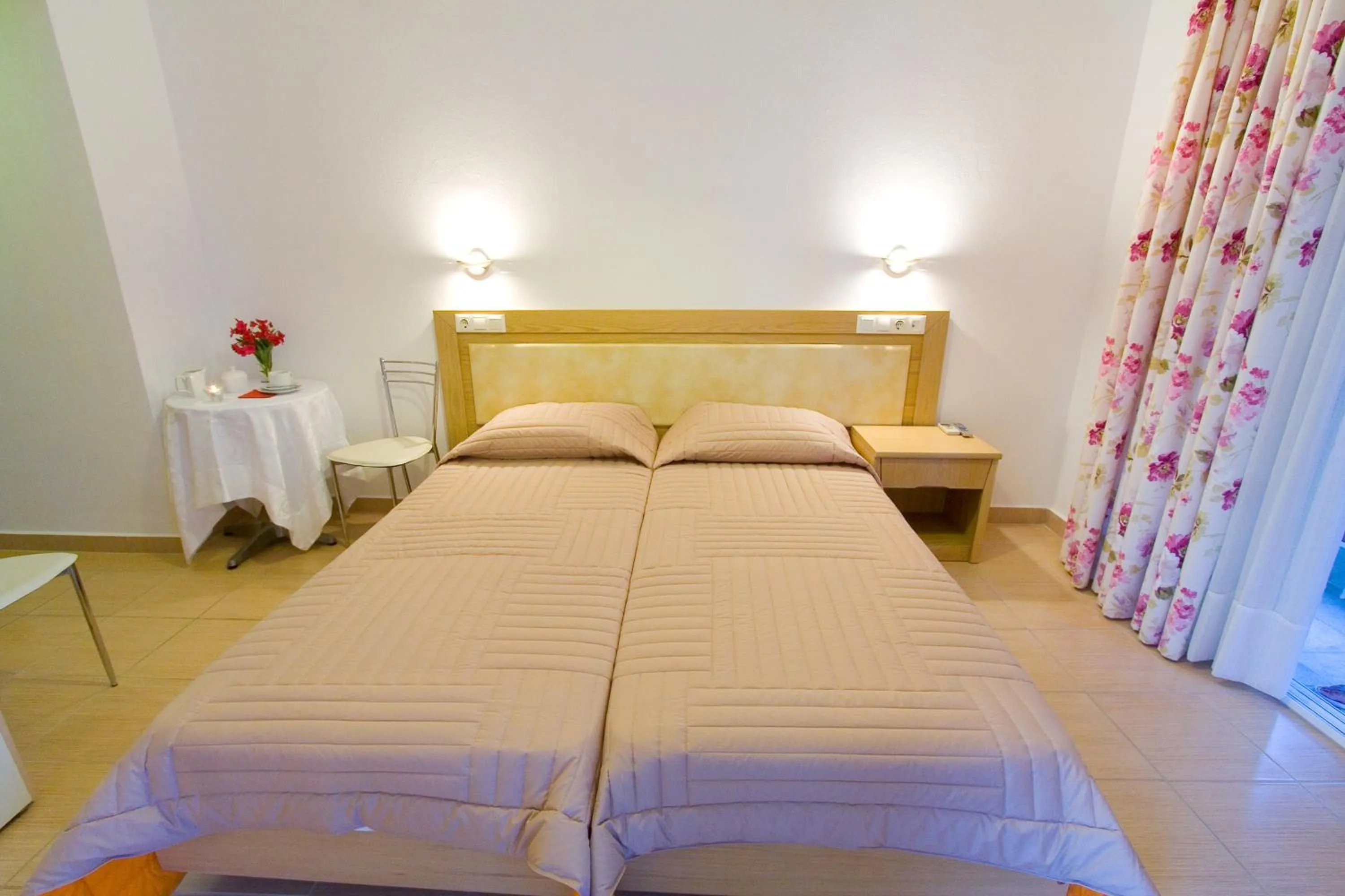 Bedroom in Evita's Studios
