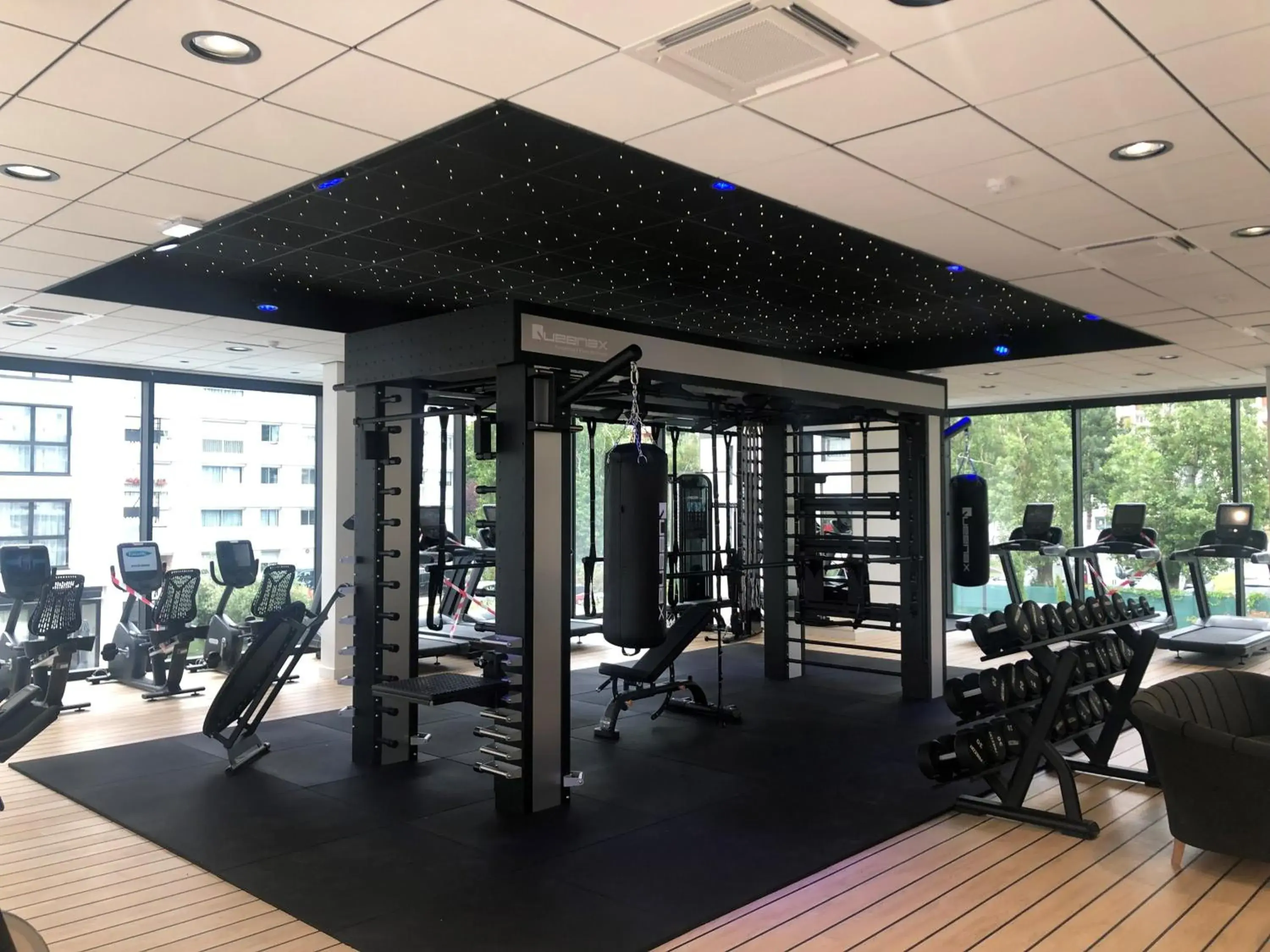 Sauna, Fitness Center/Facilities in Hôtel Forest Hill Meudon Velizy