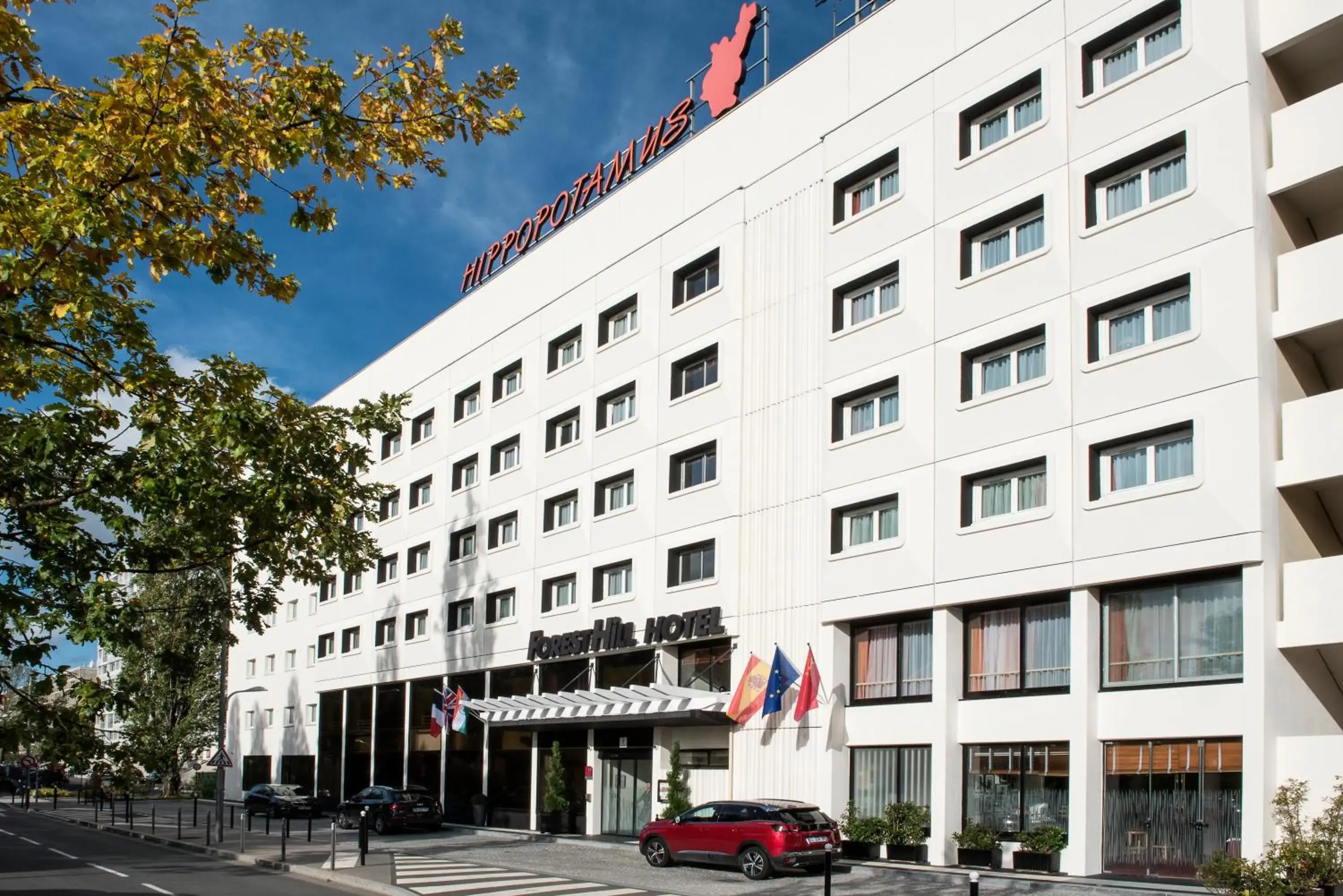 Facade/entrance, Property Building in Hôtel Forest Hill Meudon Velizy