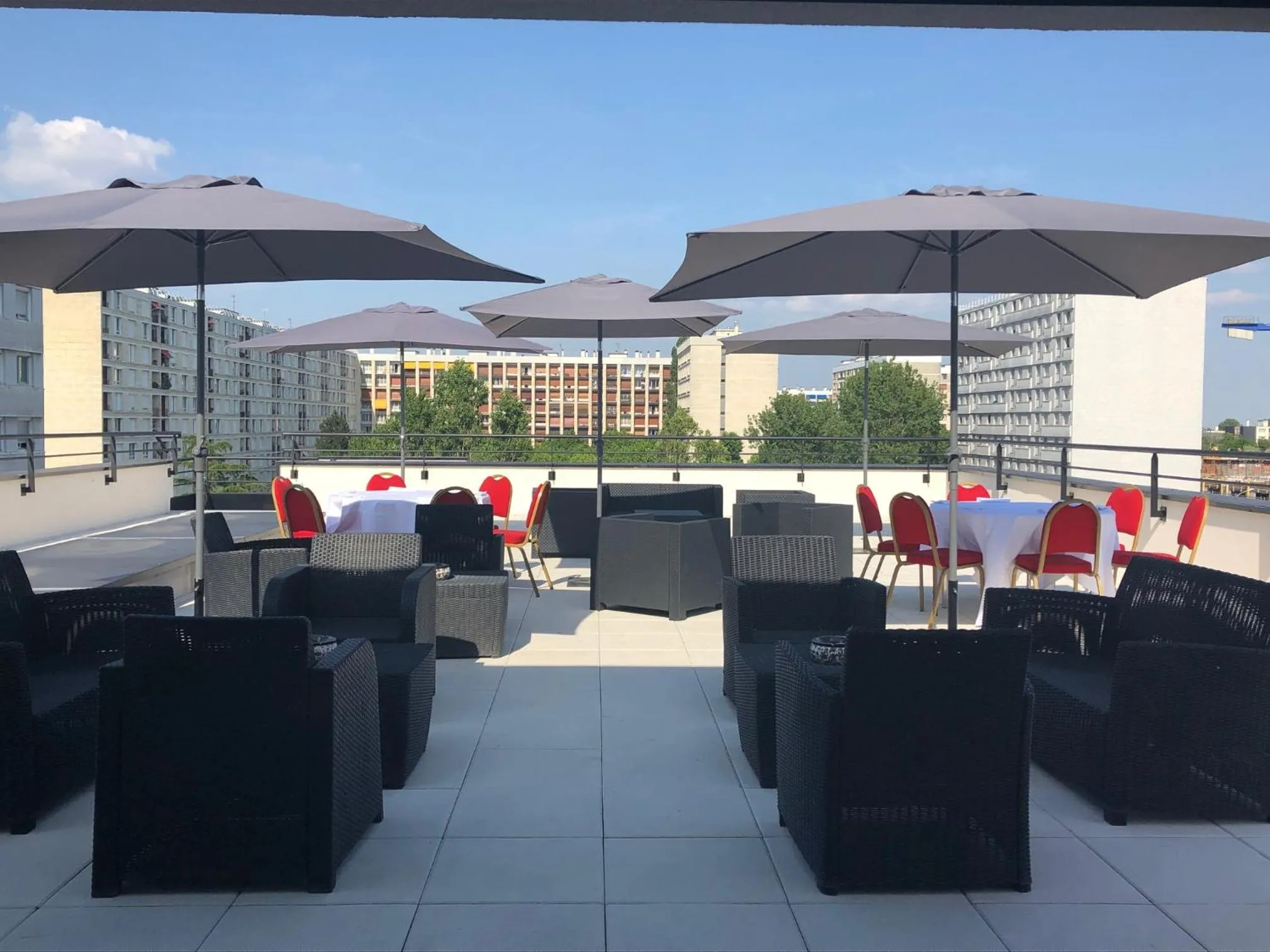 View (from property/room) in Hôtel Forest Hill Meudon Velizy