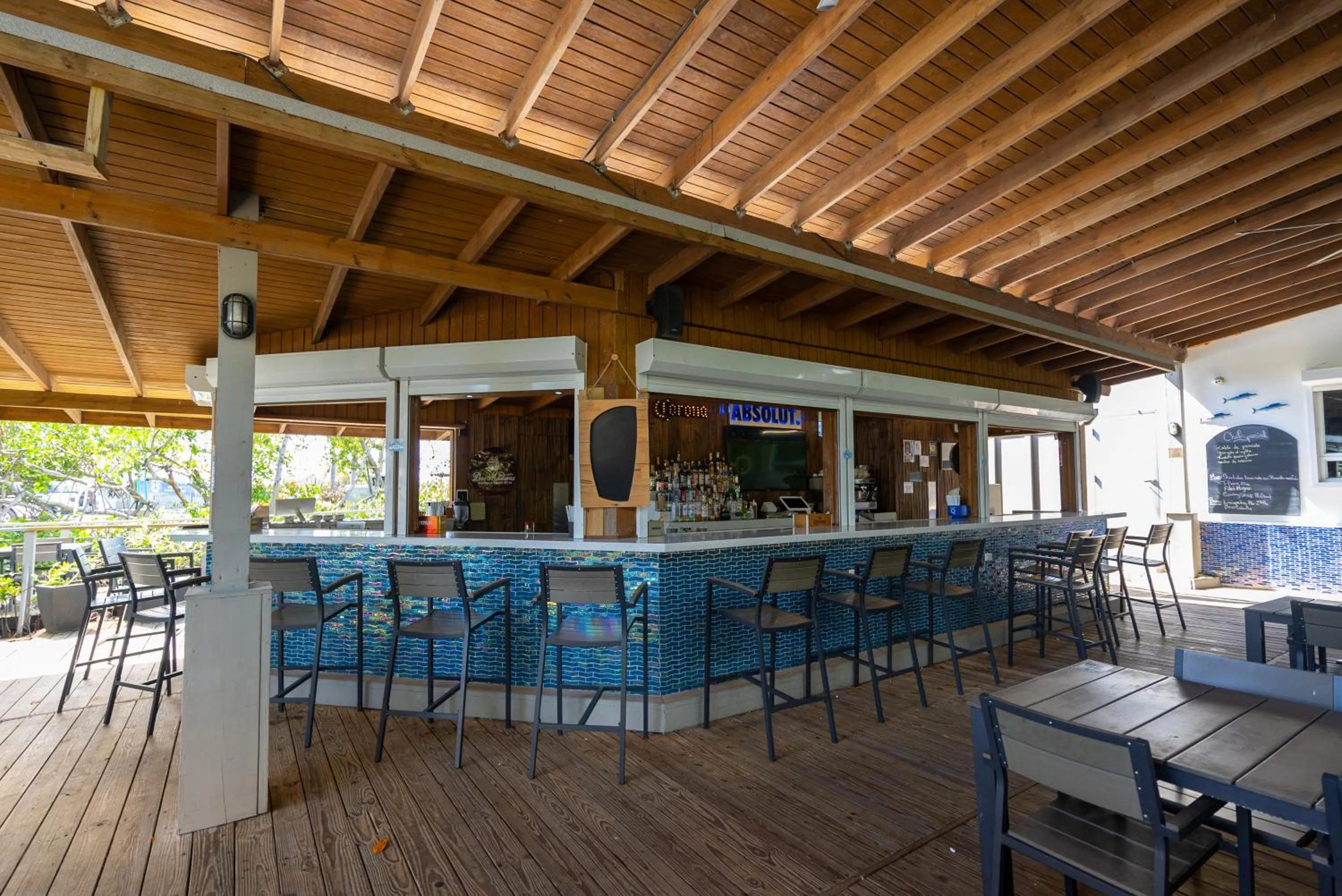 Restaurant/places to eat in Marina de Salinas