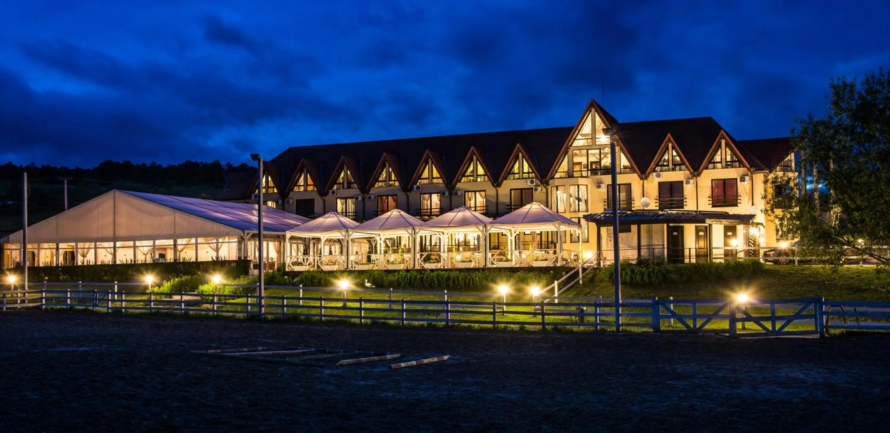 Property building in Conacul Archia