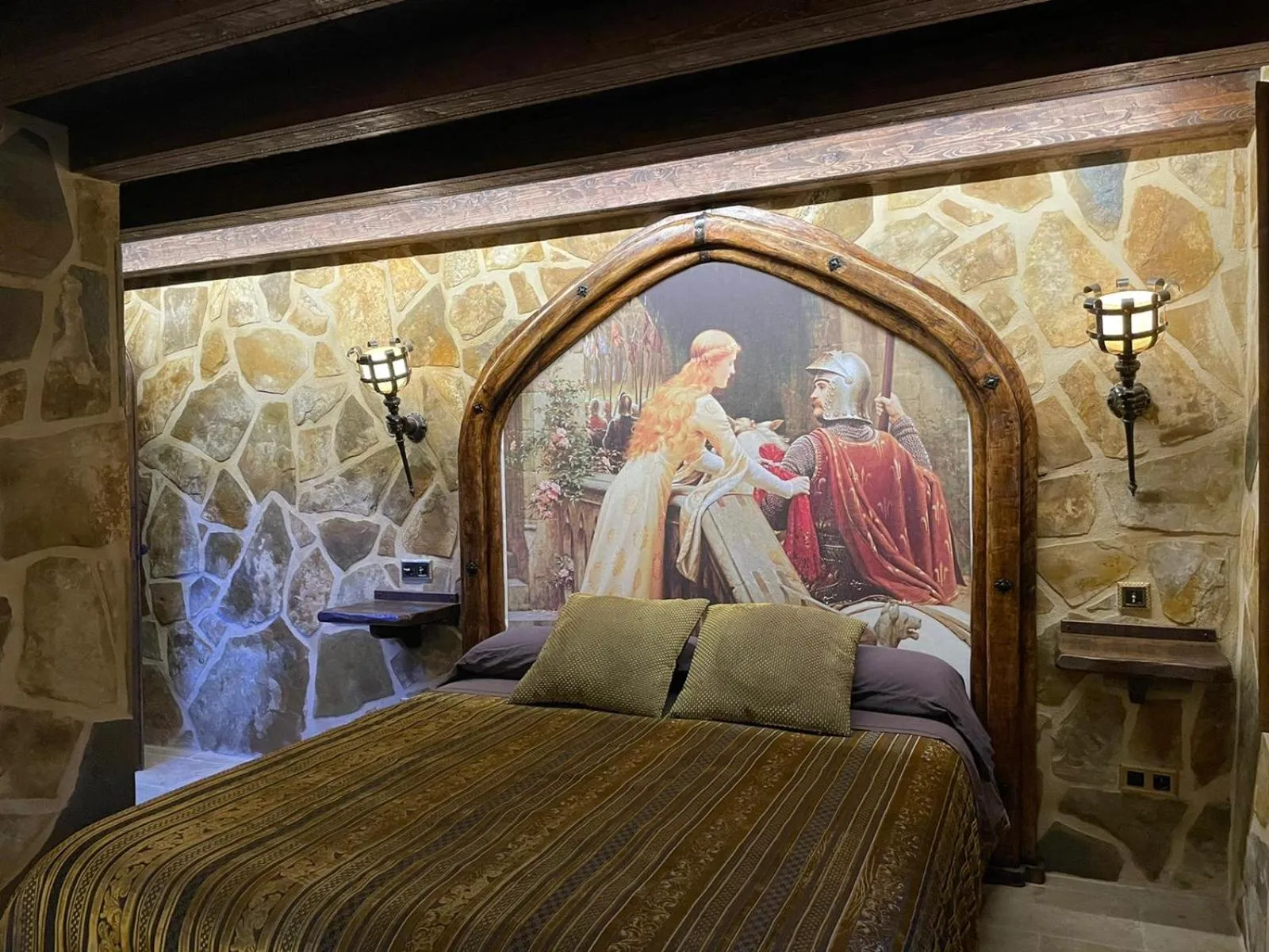 Bed in Auberge Toison d'Or