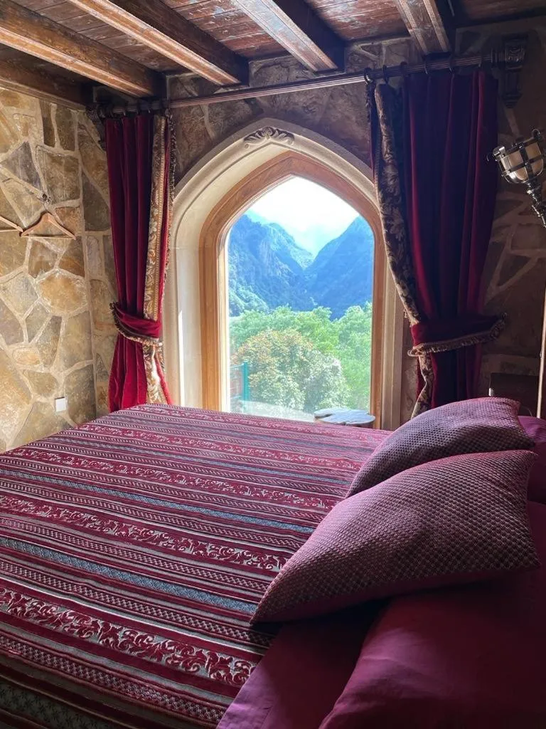 Bed in Auberge Toison d'Or