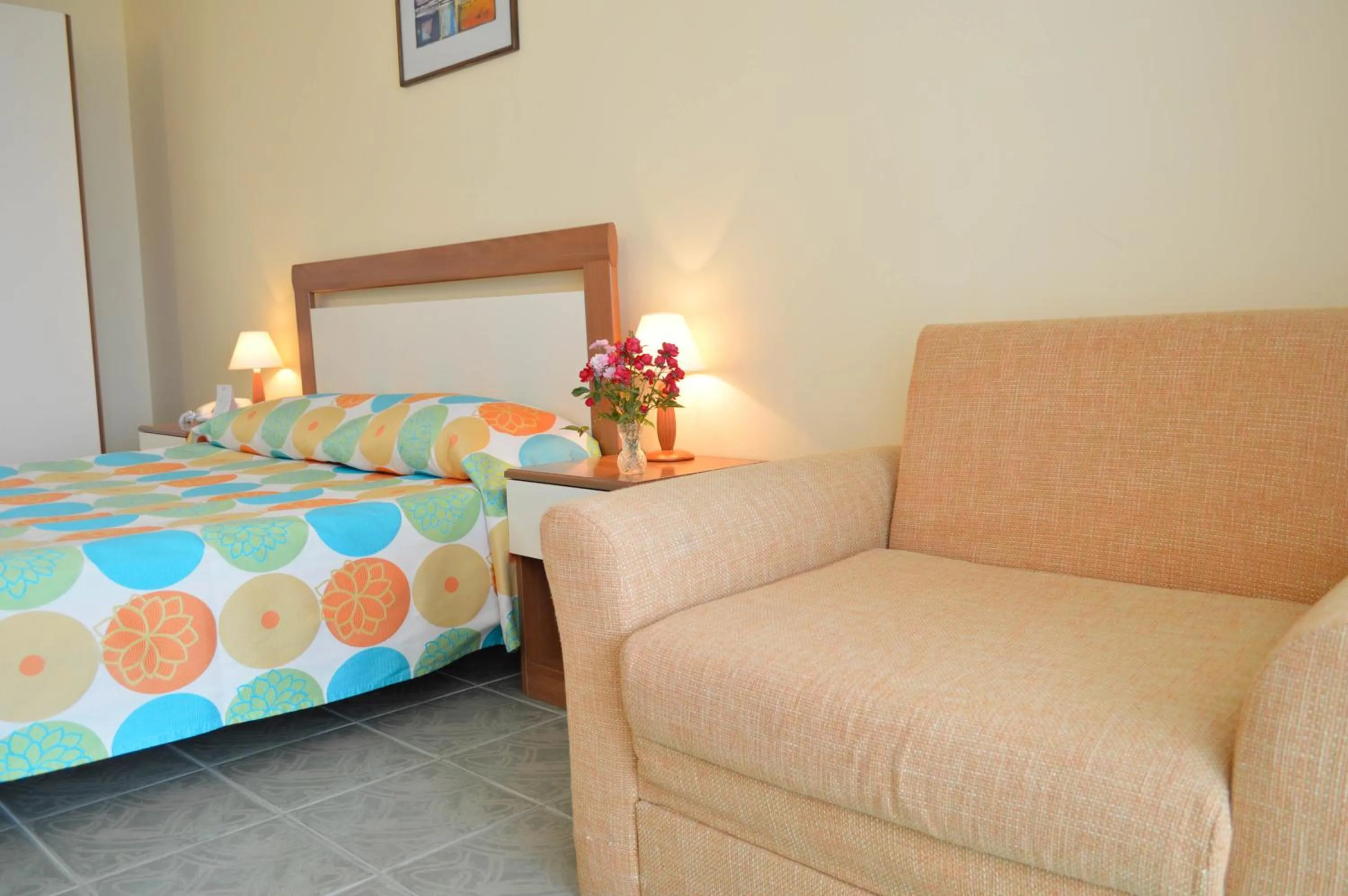 Seating area, Bed in Hotel Laguna Mare