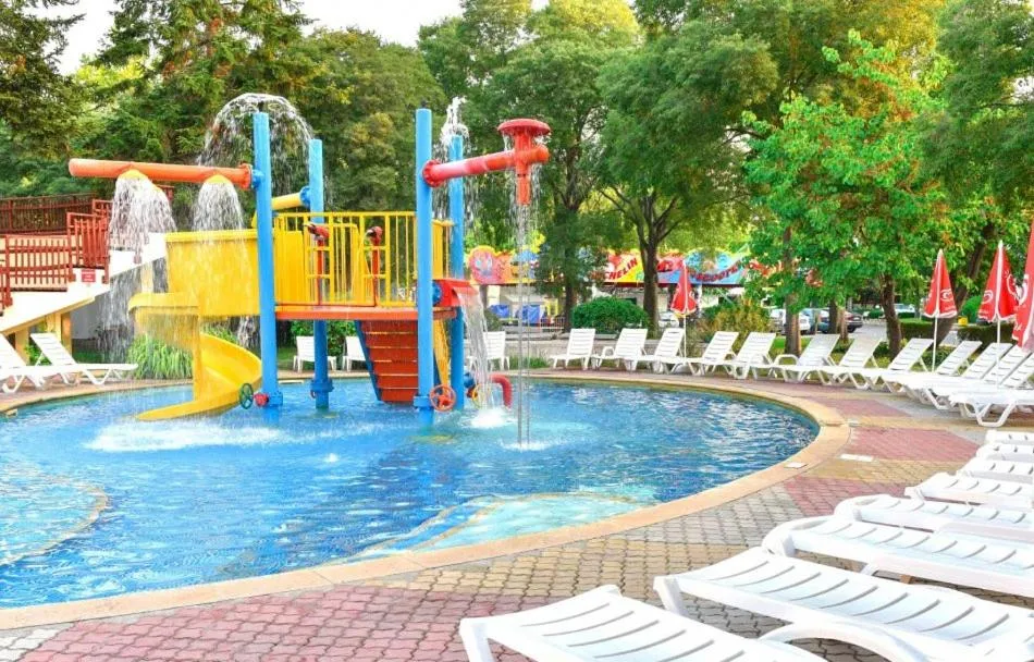 Swimming pool in Hotel Laguna Mare