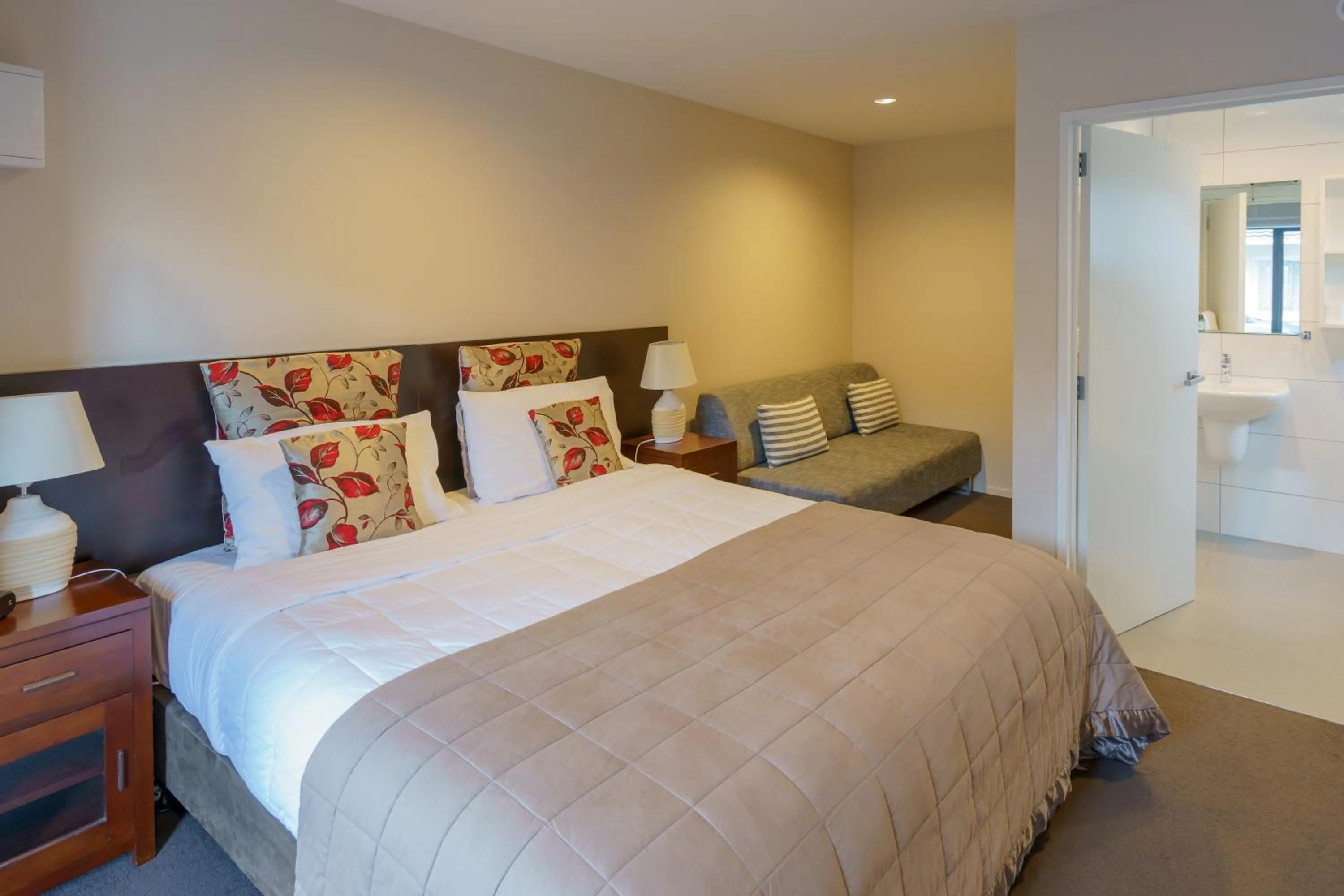 Bed in Apartments 118