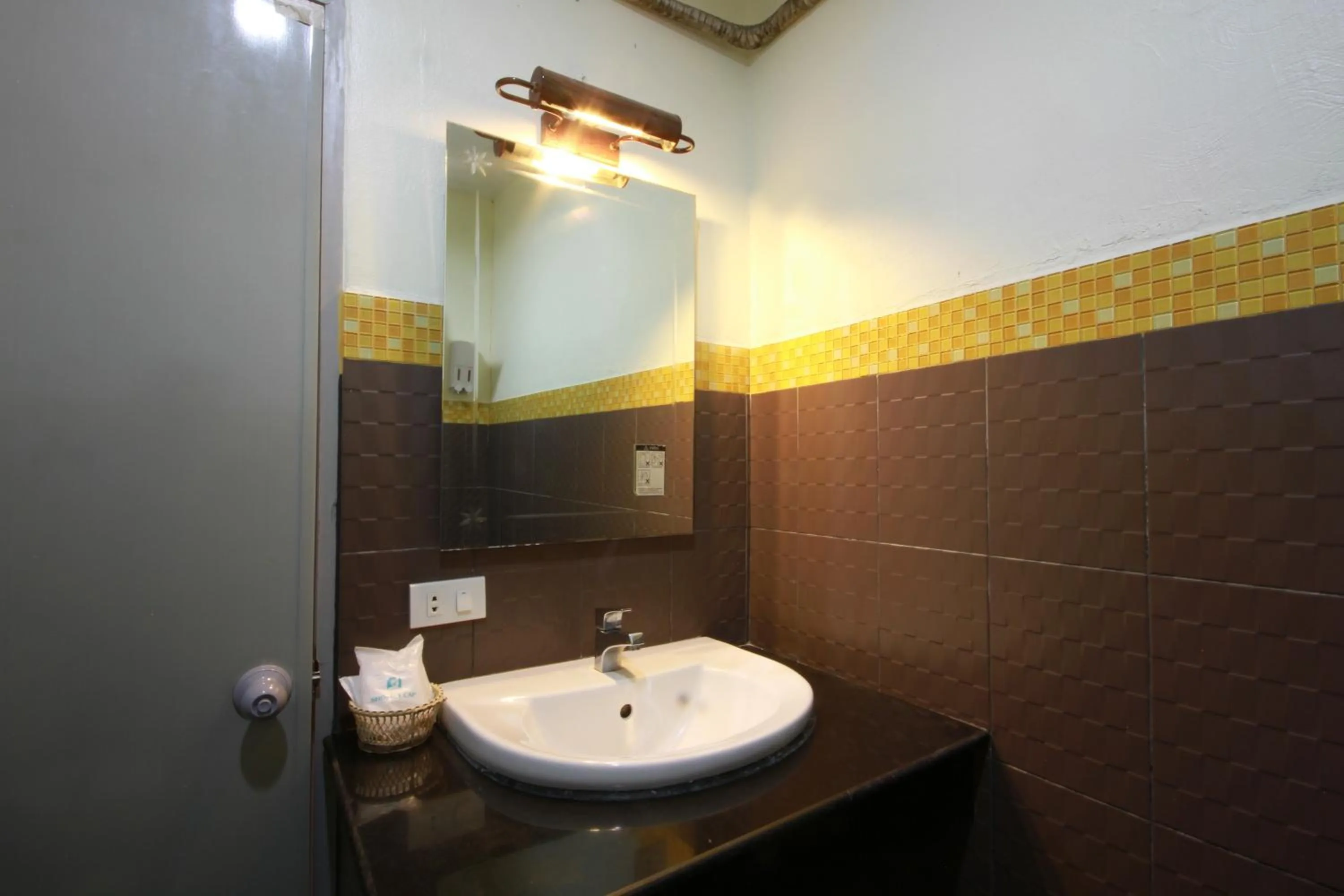 Bathroom in Tharathip Resort Koh Phangan - SHA Plus