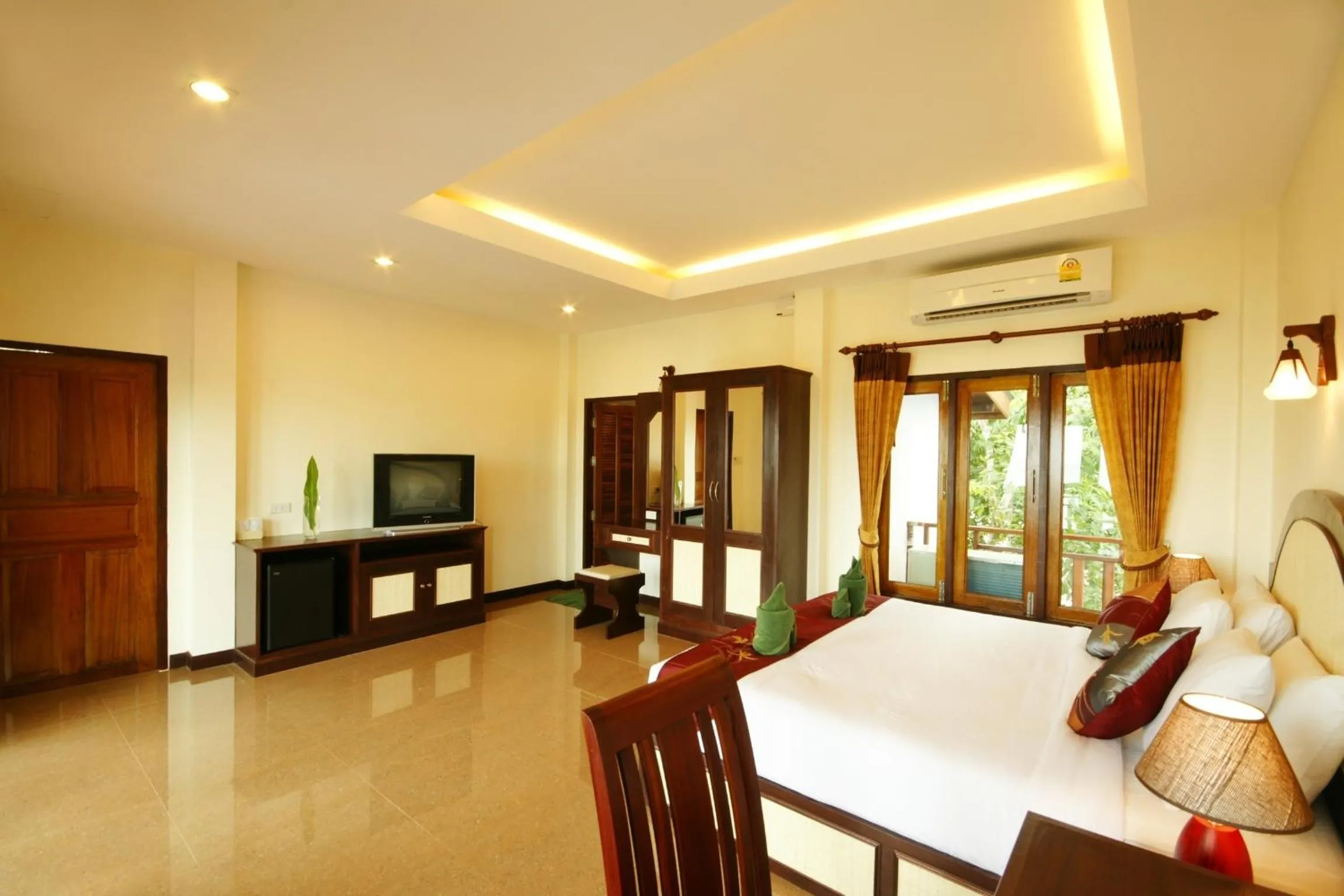 Bedroom, Bed in Tharathip Resort Koh Phangan - SHA Plus