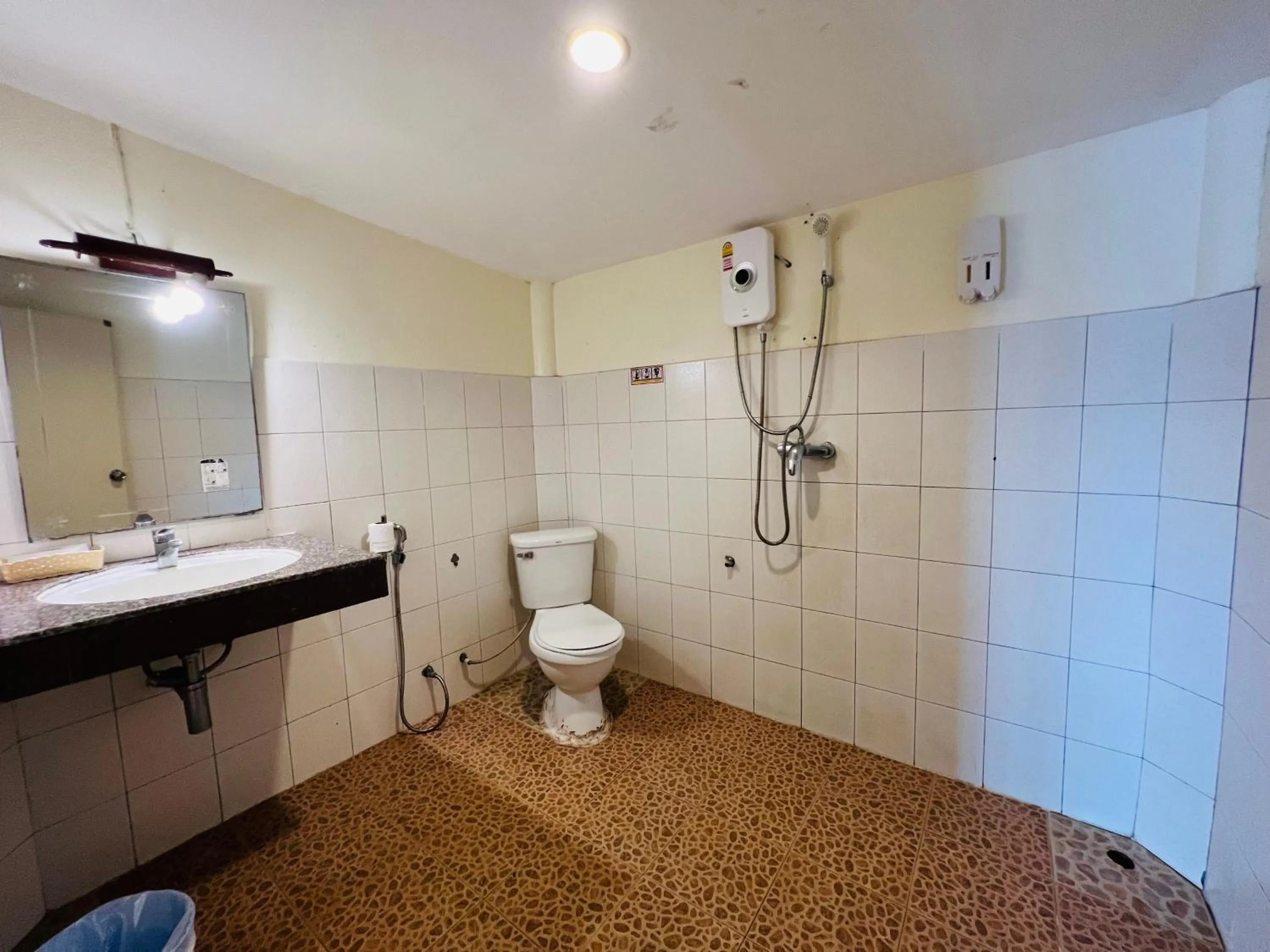 Bathroom in Tharathip Resort Koh Phangan - SHA Plus