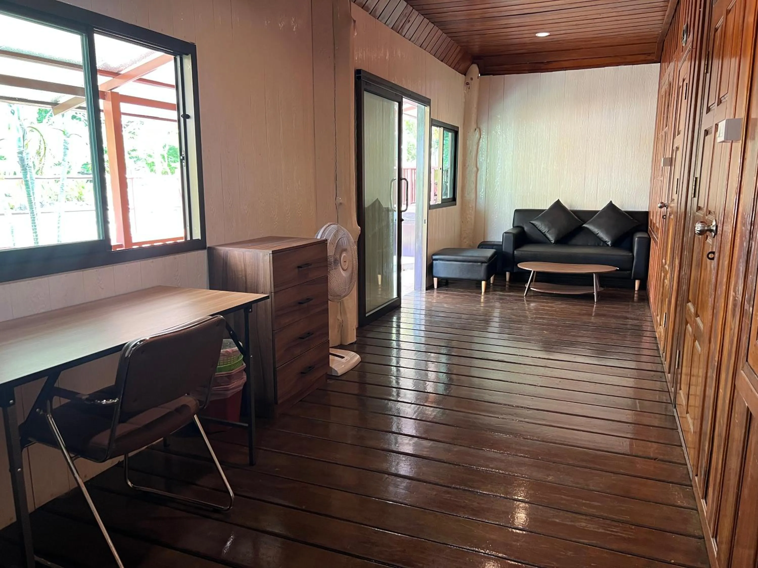 Living room in Tharathip Resort Koh Phangan - SHA Plus