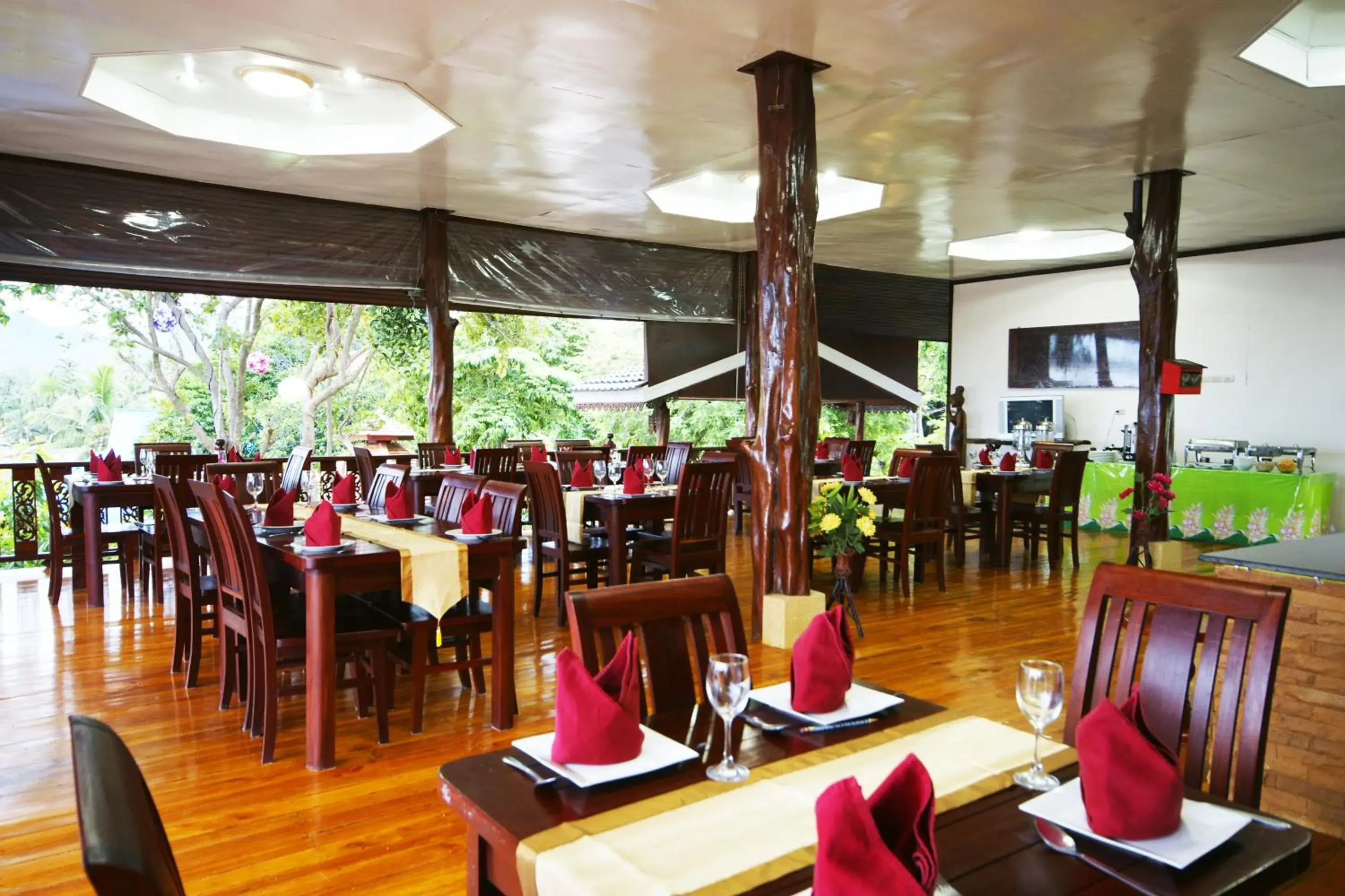 Restaurant/places to eat in Tharathip Resort Koh Phangan - SHA Plus Restaurant/places to eat in Tharathip Resort Koh Phangan - SHA Plus