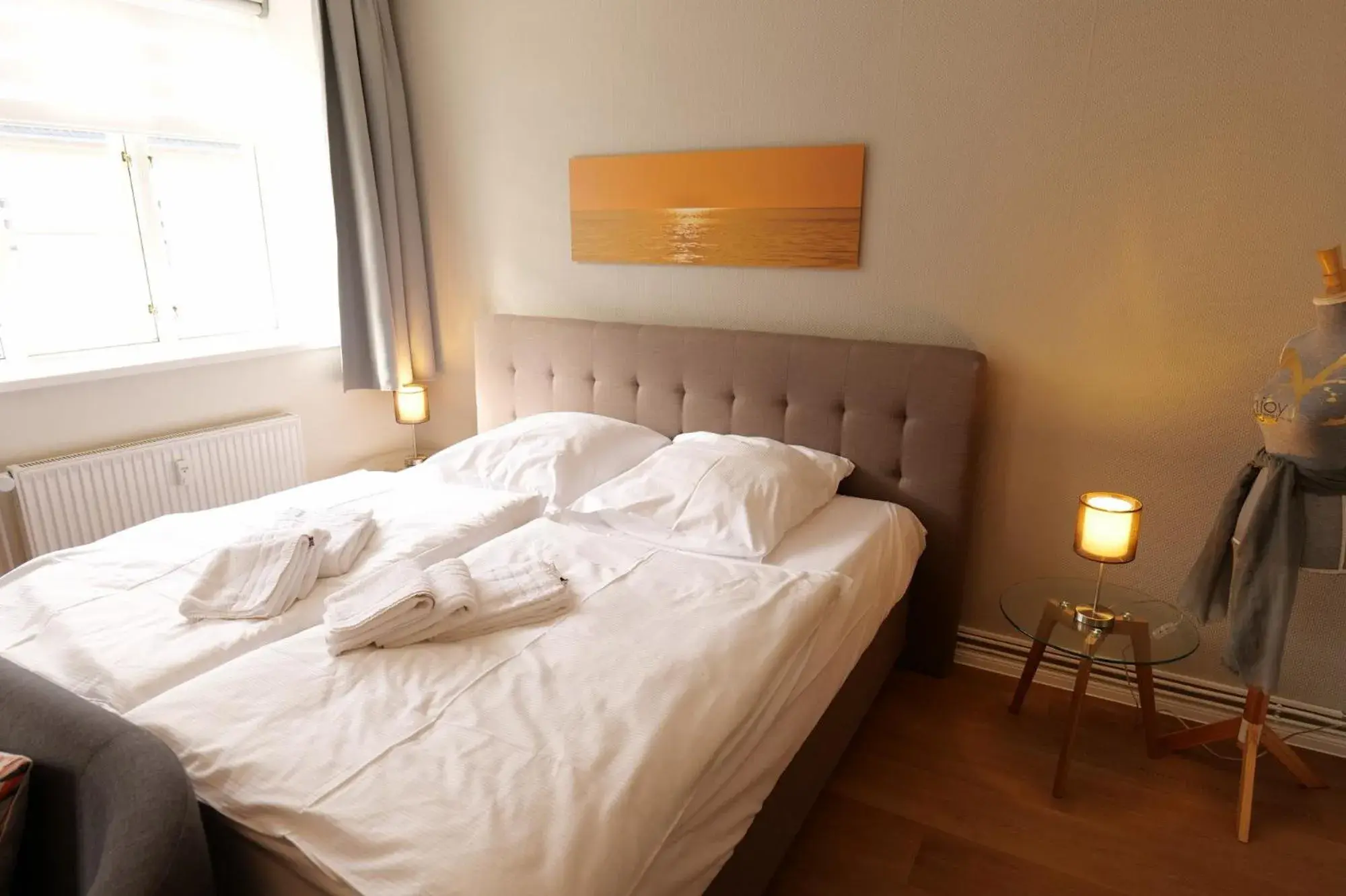 Large Double Room in Herberge KAFFETIET Large Double Room in Herberge KAFFETIET