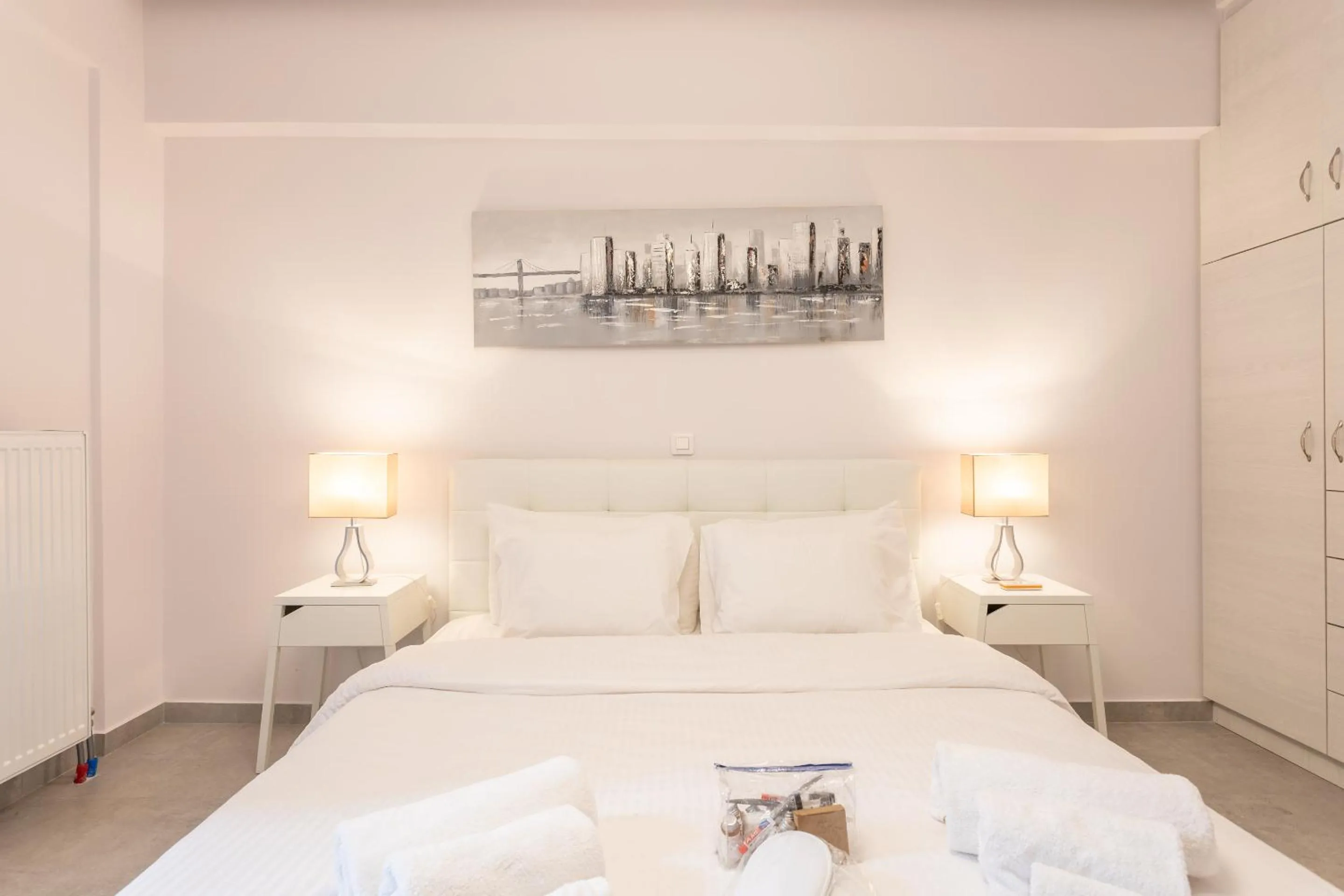 Bed in Stadium 1bdr HiEnd quiet Flat Top Location