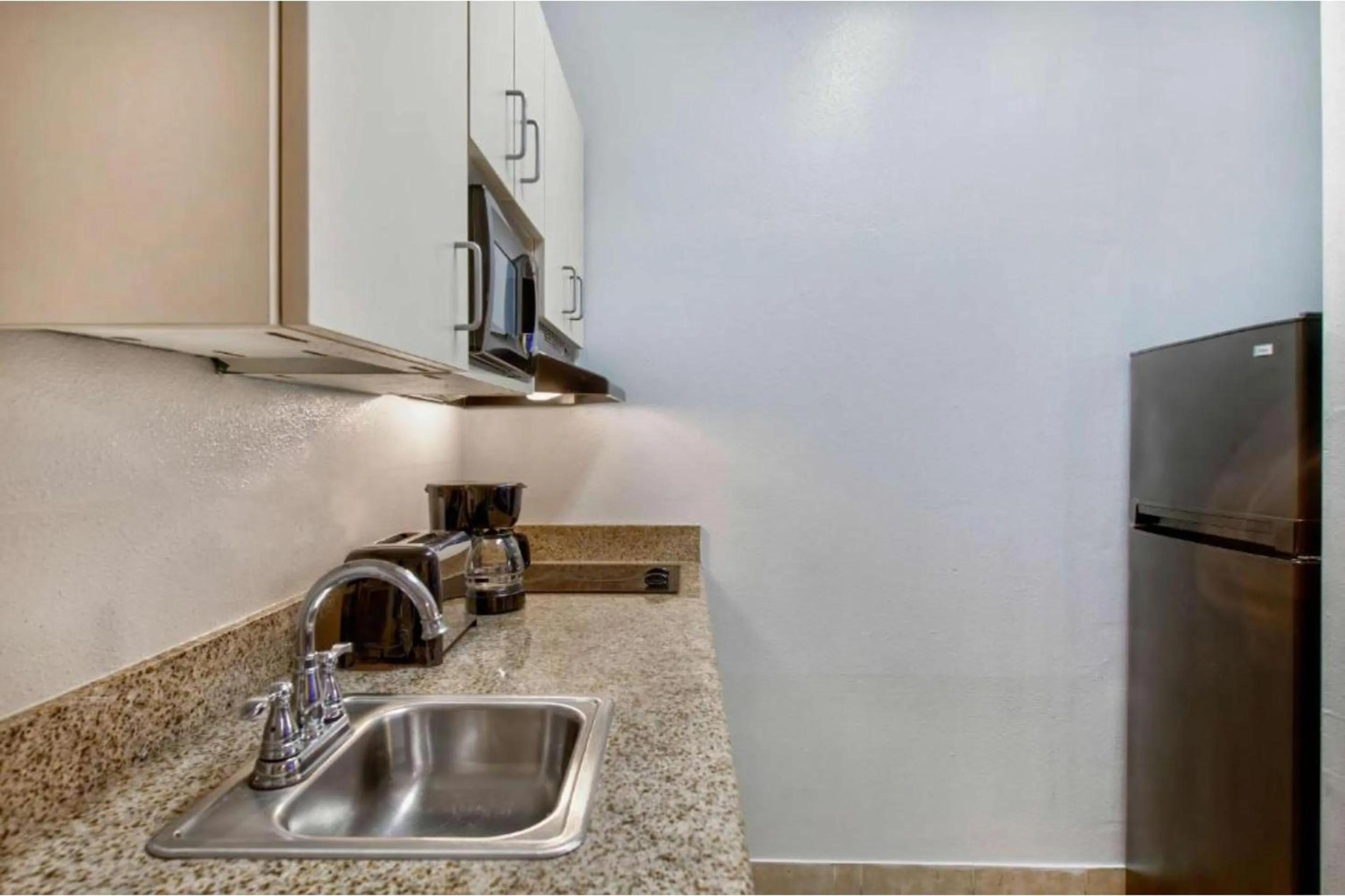 kitchen, Kitchen/Kitchenette in Studio 6 Beaumont, TX