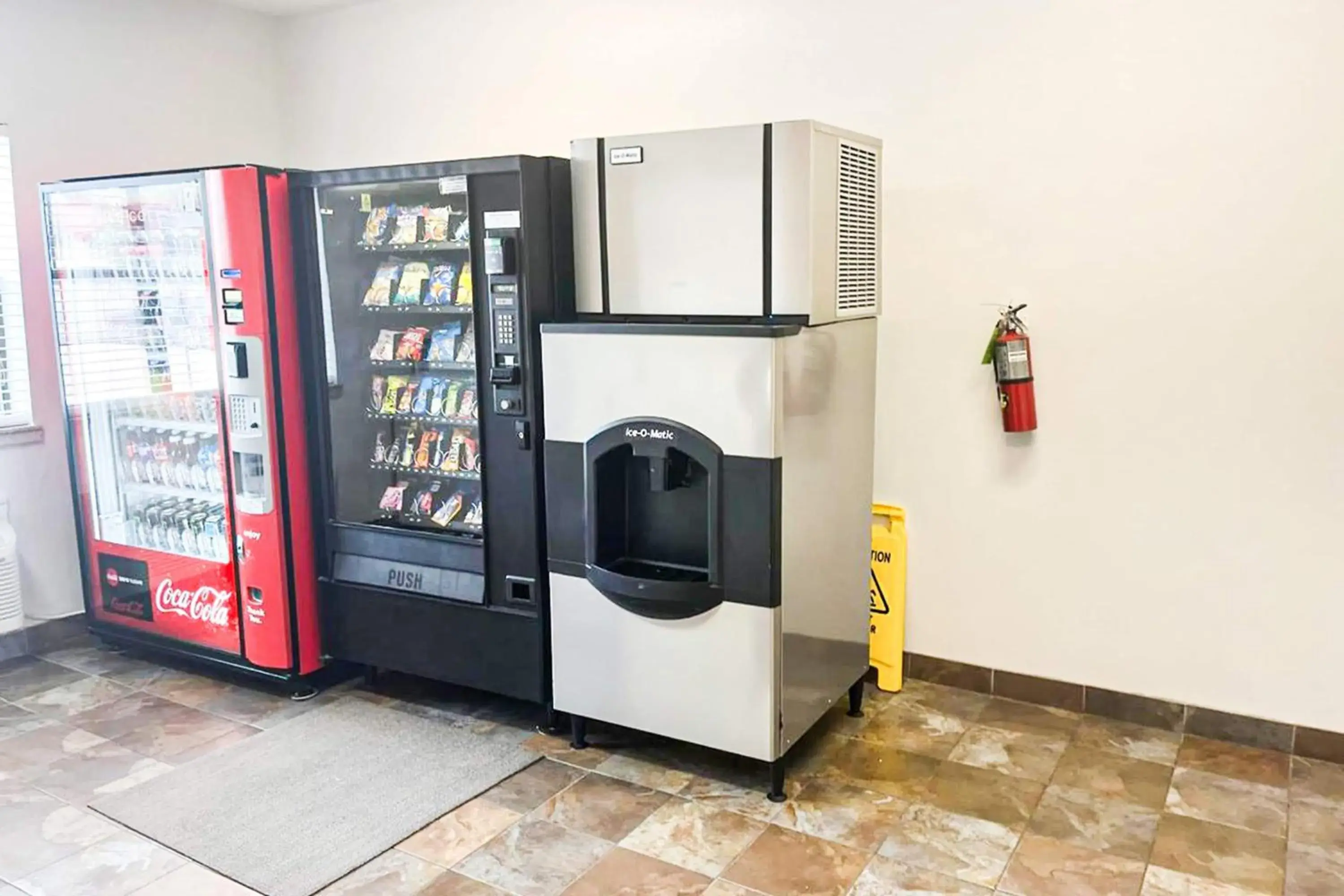 Lobby or reception in OYO Townhouse Beaumont Medical Center Area Lobby or reception in OYO Townhouse Beaumont Medical Center Area