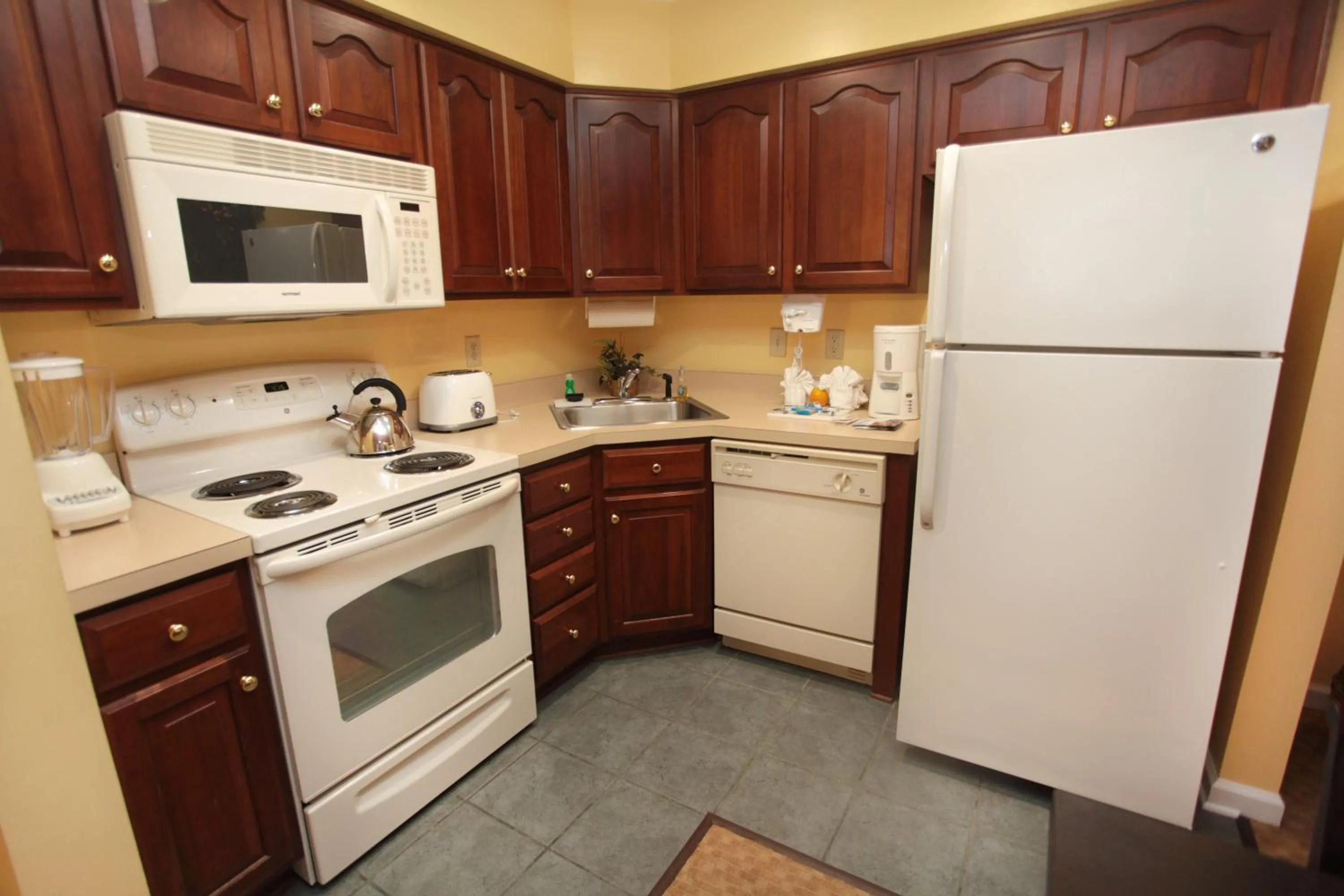 Kitchen or kitchenette in Vacation Village at Williamsburg