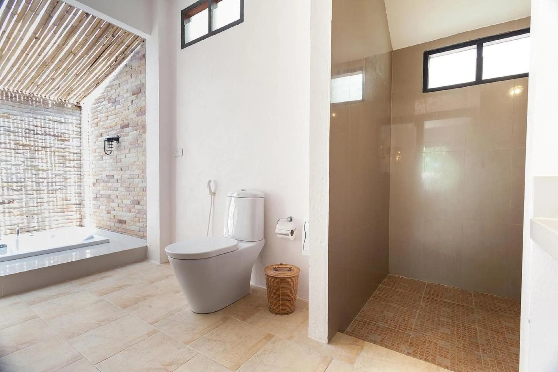 Toilet in Sarikantang Resort & Spa, Koh Phangan