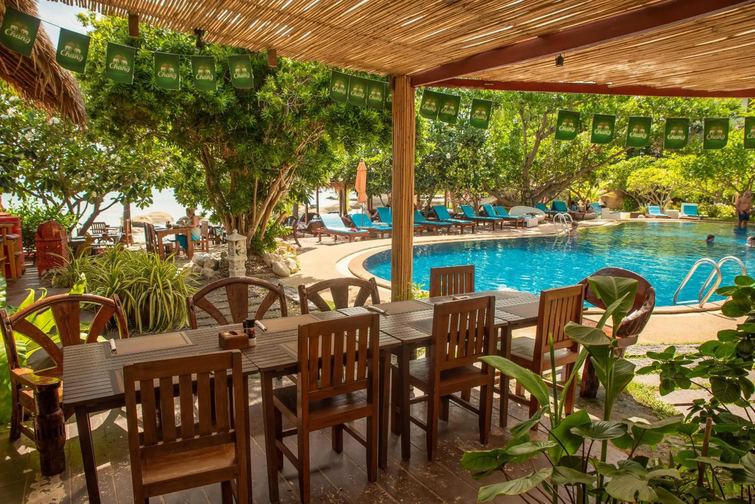 Restaurant/places to eat in Crystal Bay Yacht Club Beach Resort Restaurant/places to eat in Crystal Bay Yacht Club Beach Resort