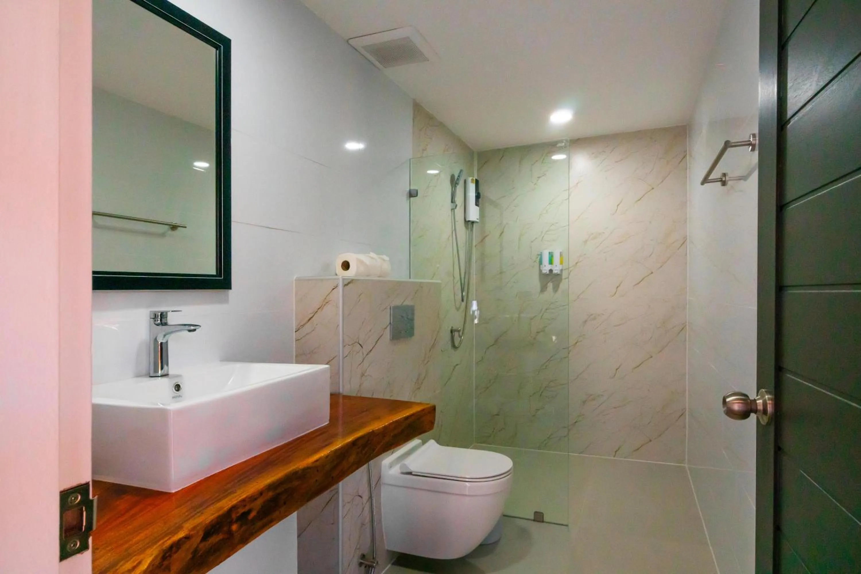 Bathroom in Crystal Bay Yacht Club Beach Resort