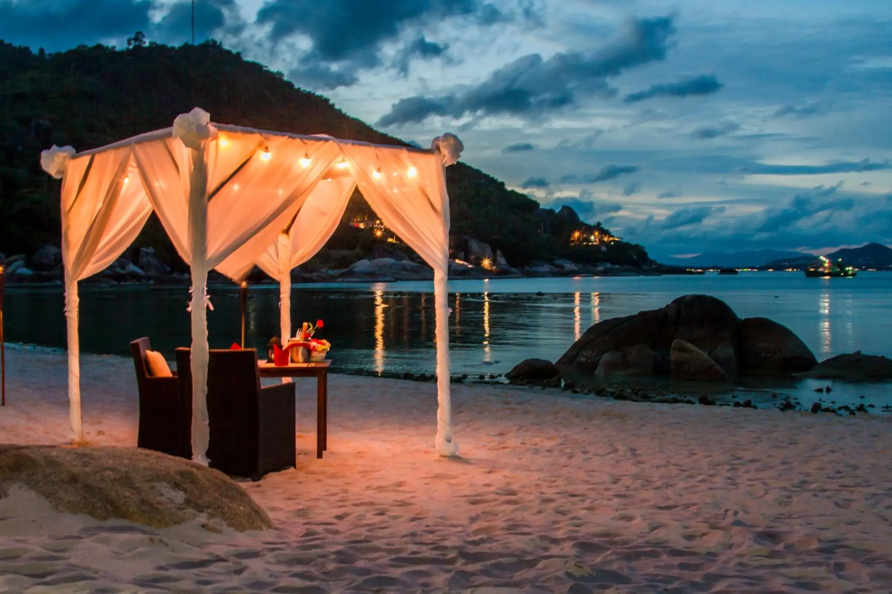 Restaurant/places to eat in Crystal Bay Yacht Club Beach Resort Restaurant/places to eat in Crystal Bay Yacht Club Beach Resort