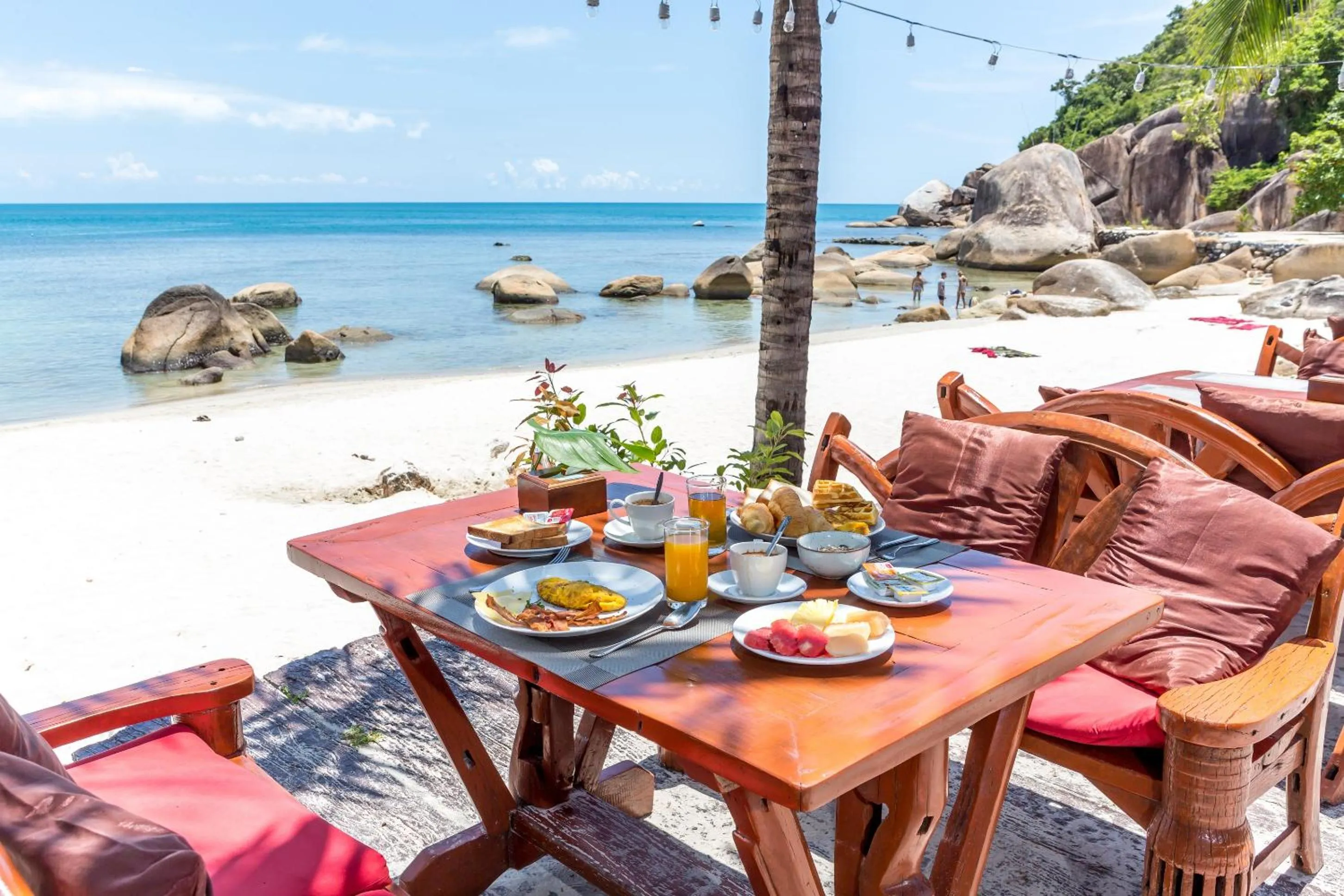 Restaurant/places to eat in Crystal Bay Yacht Club Beach Resort