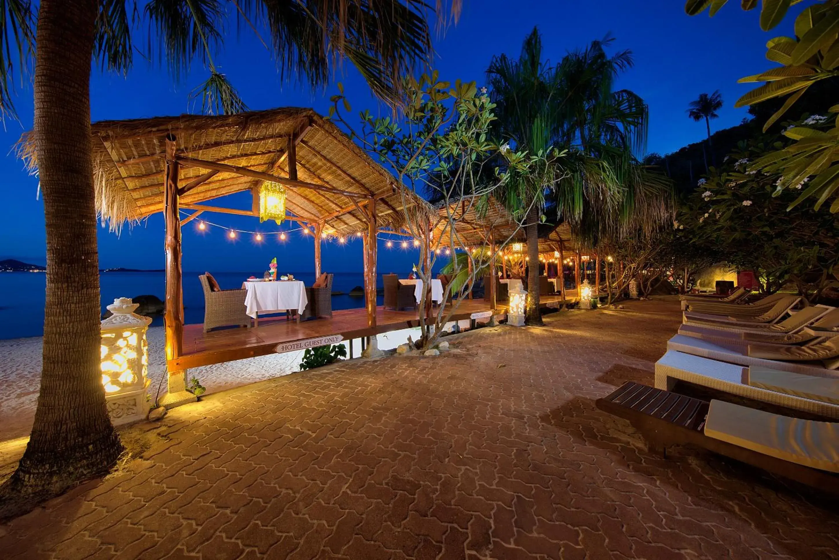 Restaurant/places to eat in Crystal Bay Yacht Club Beach Resort Restaurant/places to eat in Crystal Bay Yacht Club Beach Resort