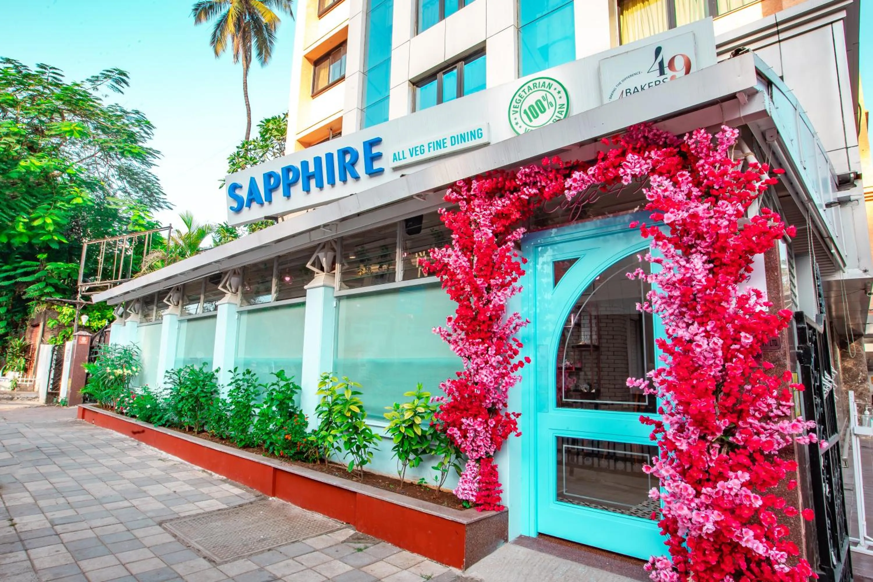 Property building in Regenta Place The Emerald