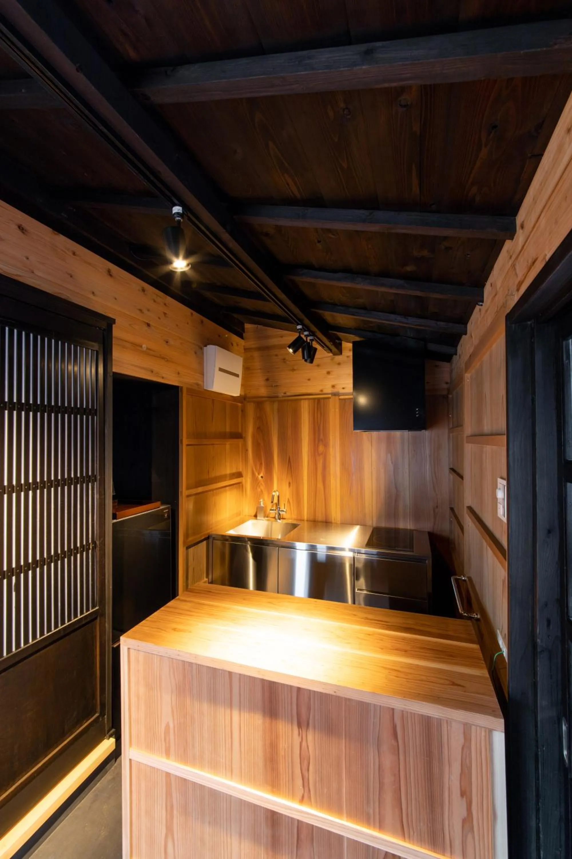 Kitchen or kitchenette in Nihon Iro