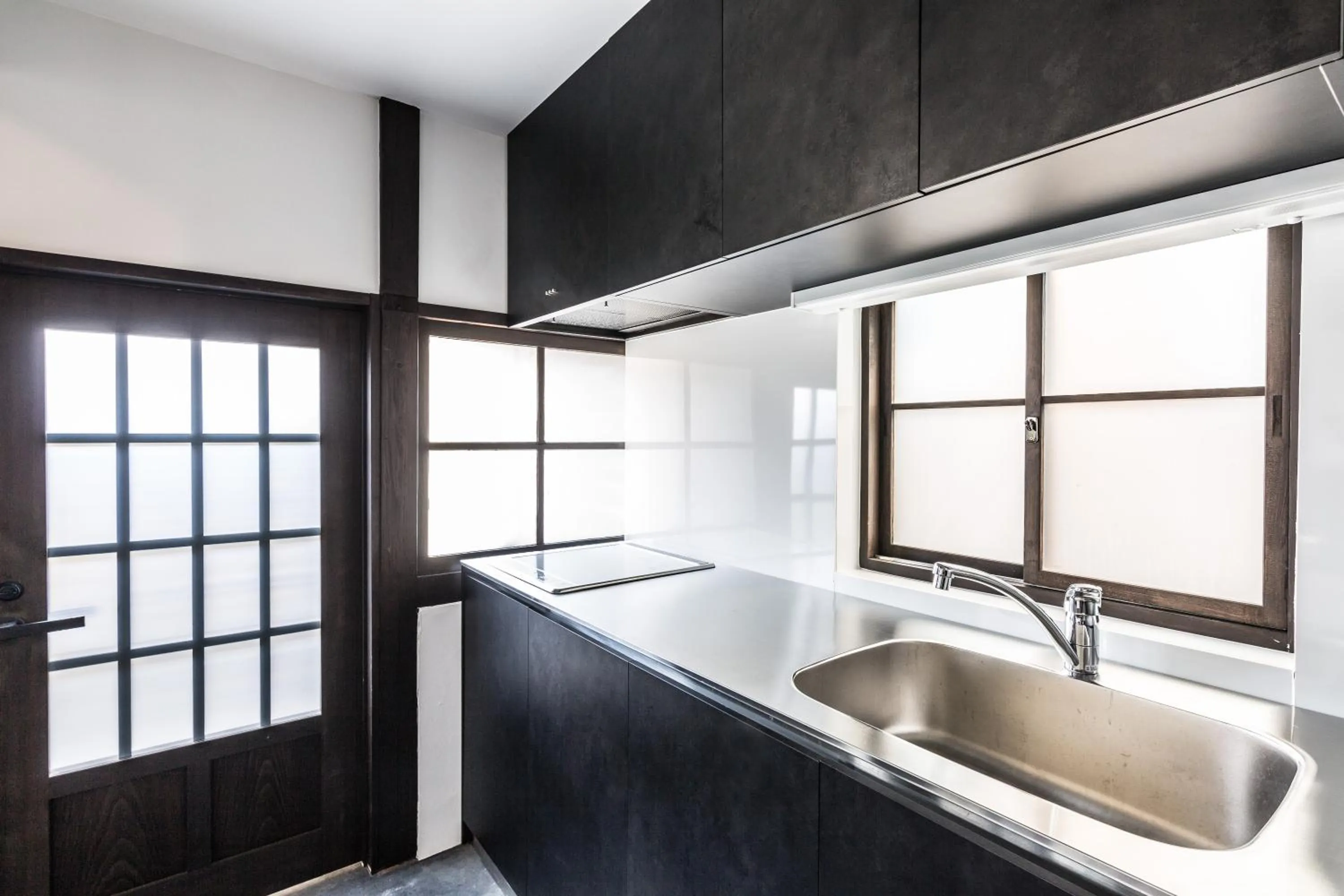 Kitchen or kitchenette in Nihon Iro